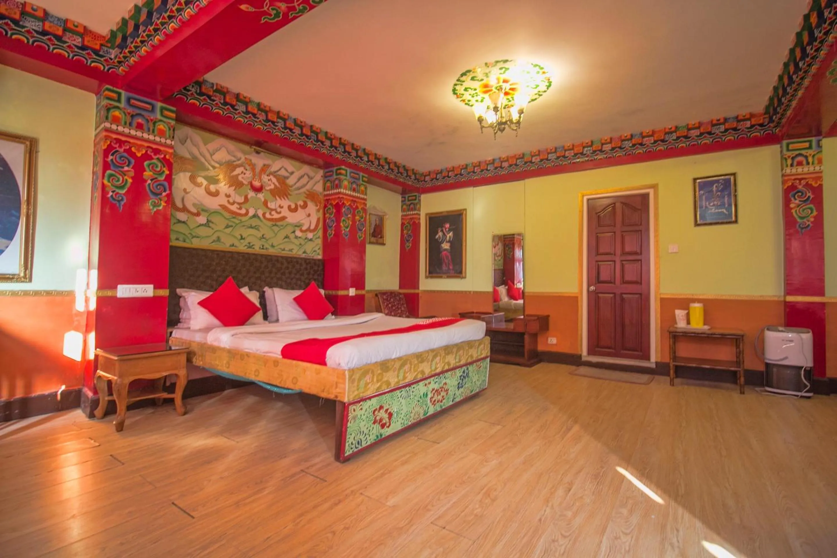 Photo of the whole room, Bed in hotel Seven Seventeen