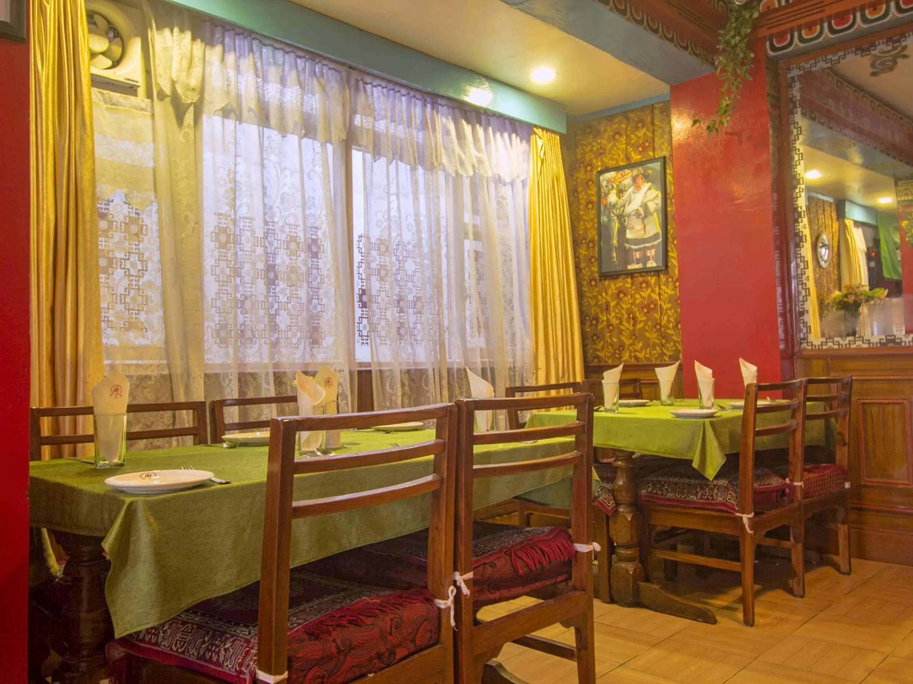 Restaurant/places to eat in hotel Seven Seventeen Restaurant/places to eat in hotel Seven Seventeen