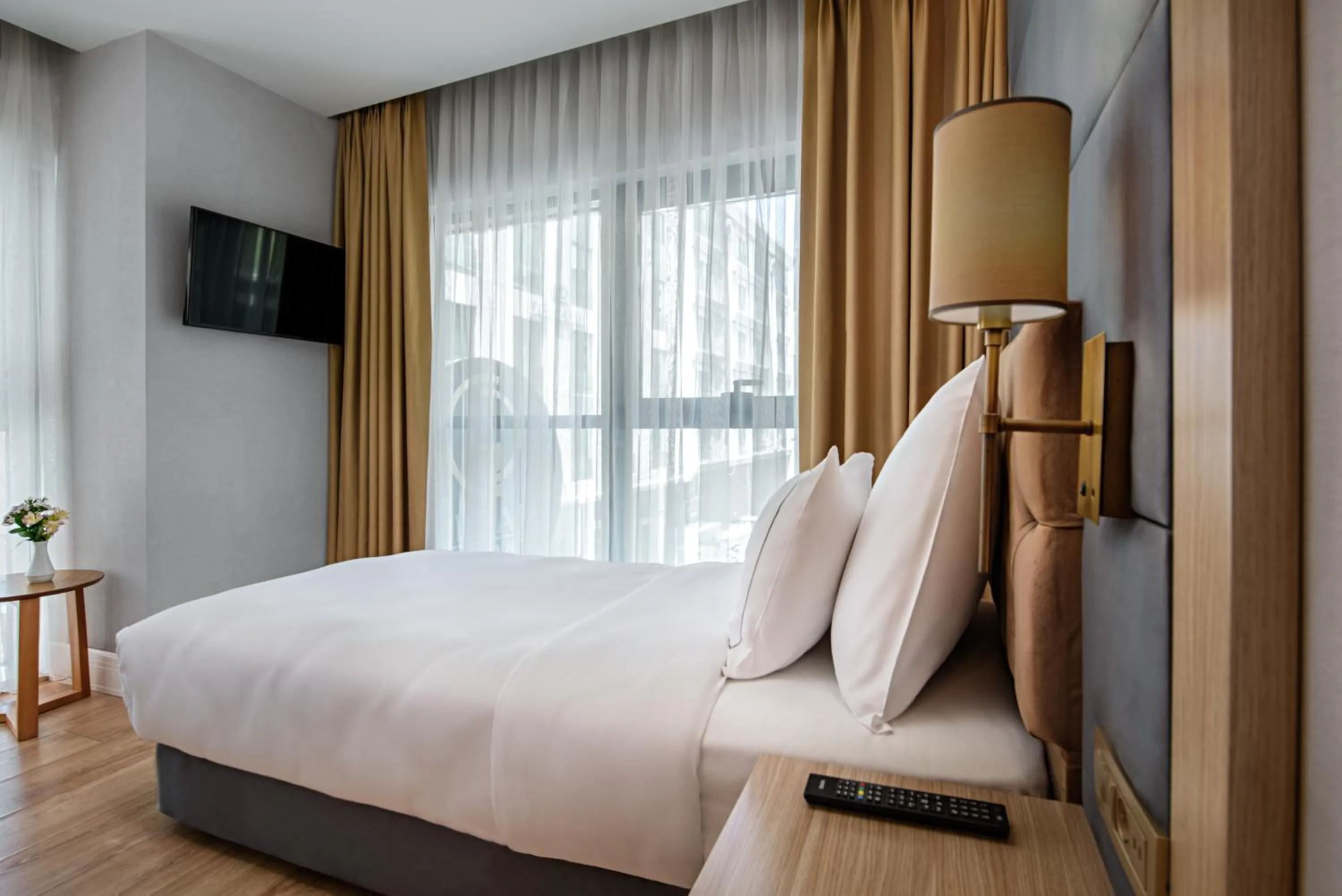 Bed in Gleam Bomonti Hotel