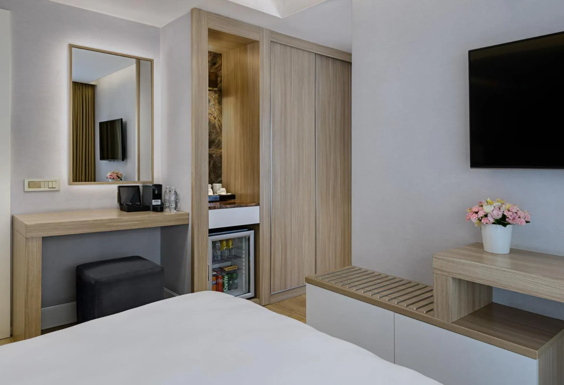 Bed in Gleam Bomonti Hotel