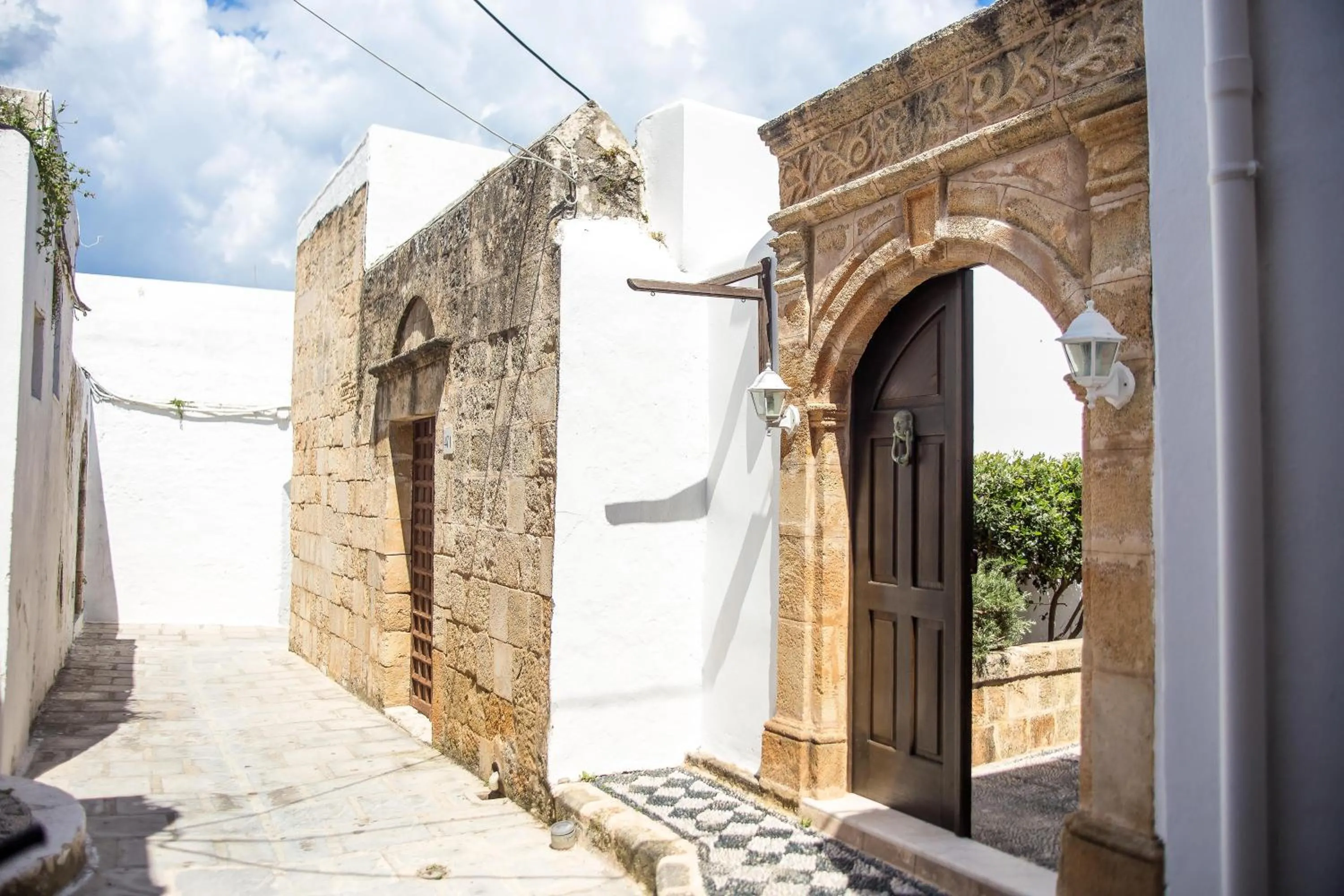 Facade/entrance in CasaLindos Festa