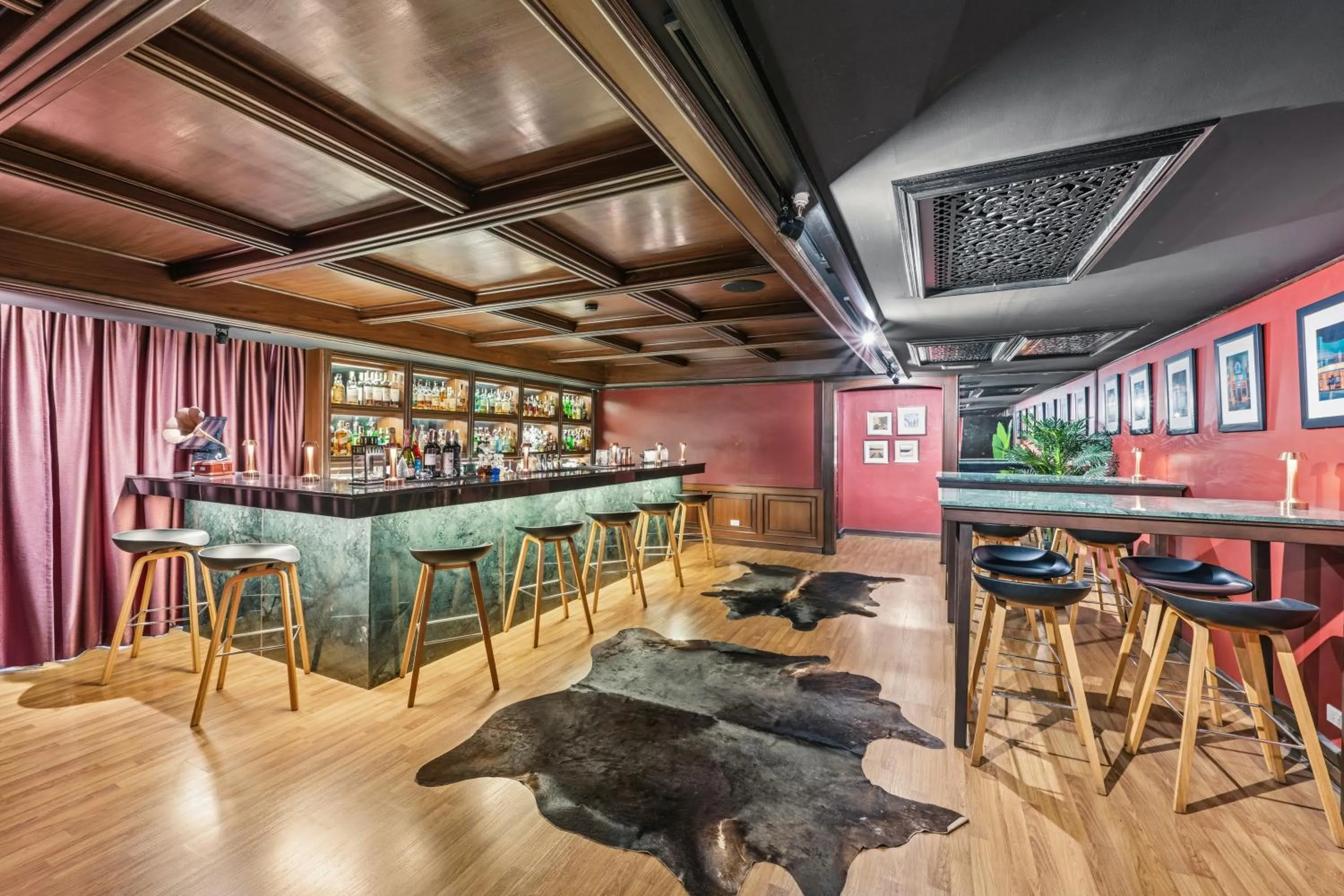 Nightclub / DJ in Town in Town Hotel Bangkok