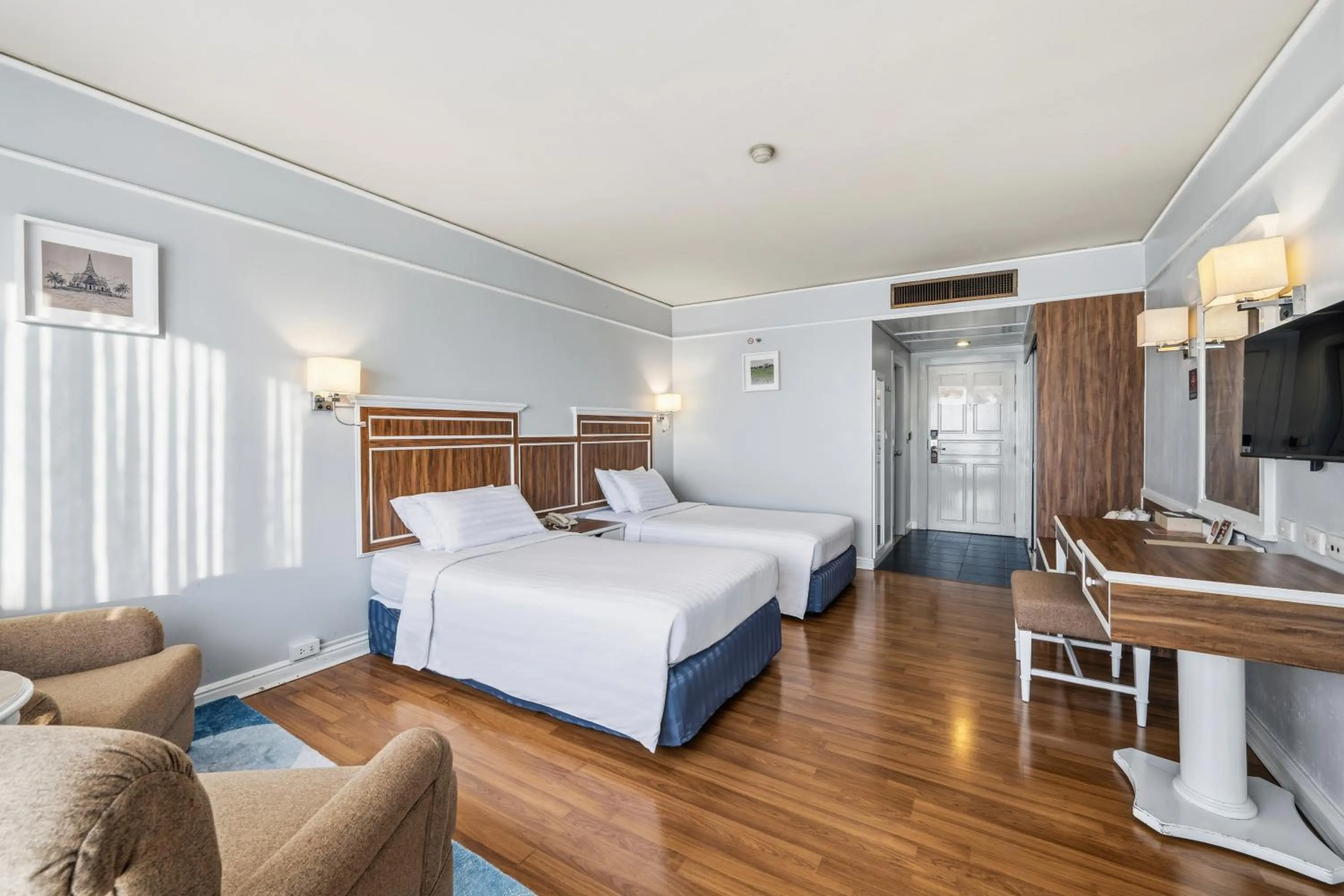 Photo of the whole room, Bed in Town in Town Hotel Bangkok