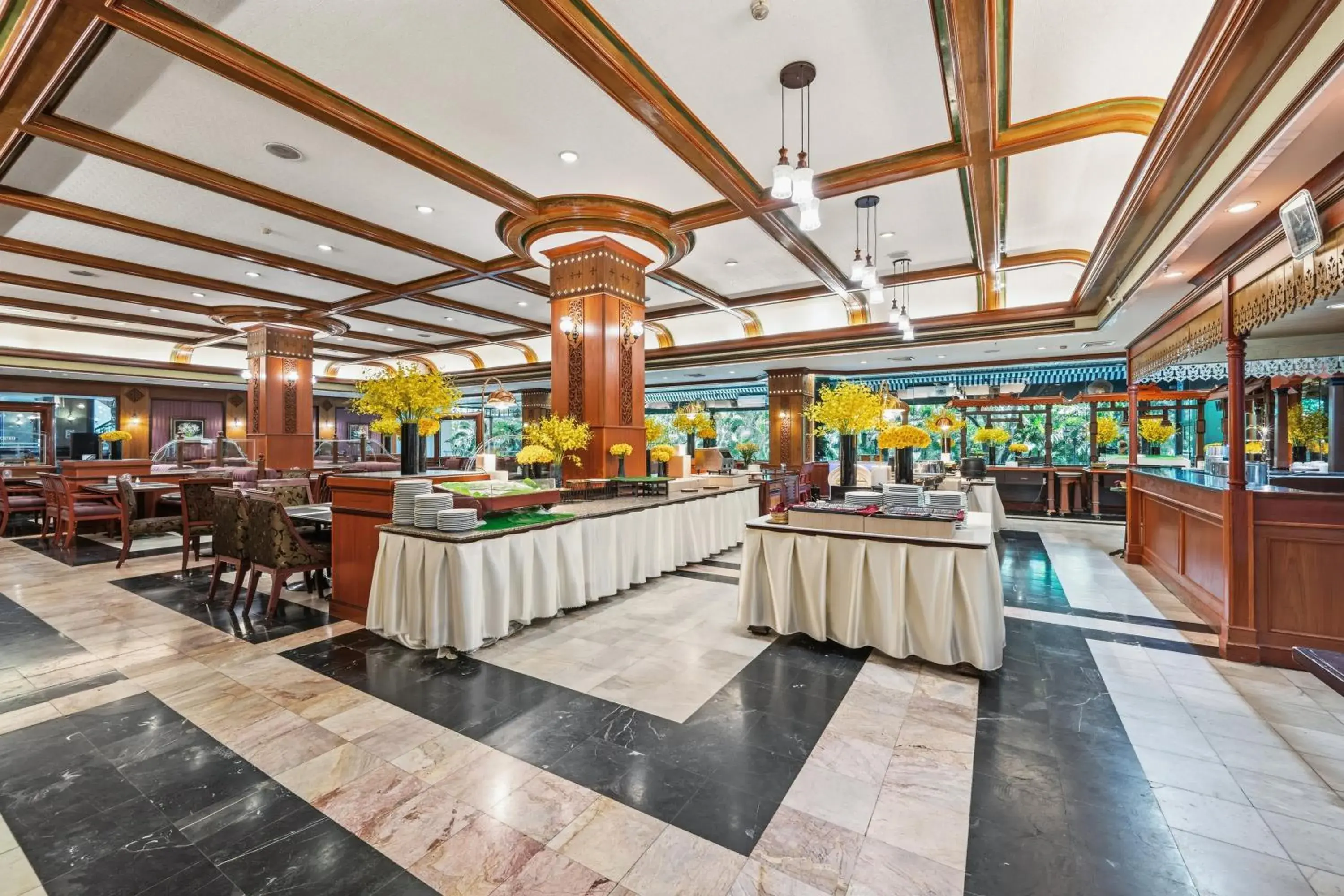 Restaurant/places to eat in Town in Town Hotel Bangkok Restaurant/places to eat in Town in Town Hotel Bangkok