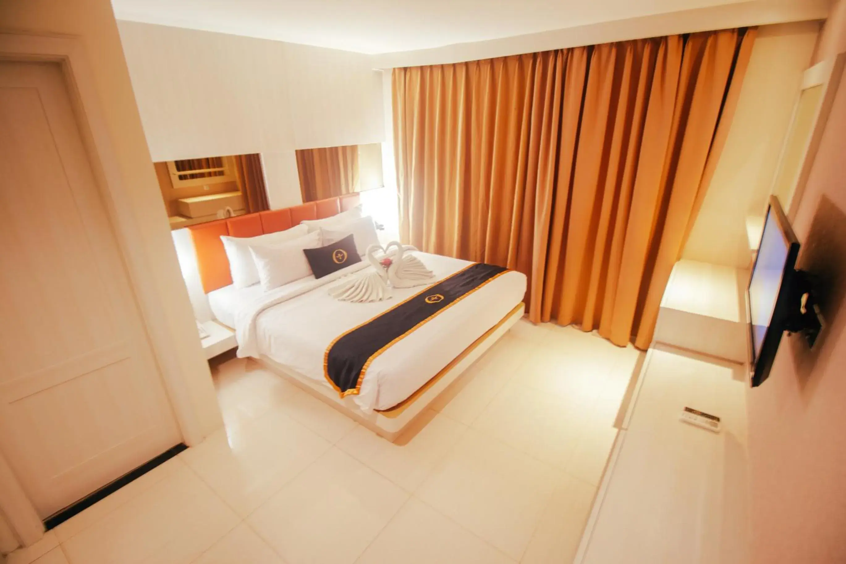 Photo of the whole room, Bed in Nagoya Mansion Hotel and Residence Photo of the whole room, Bed in Nagoya Mansion Hotel and Residence