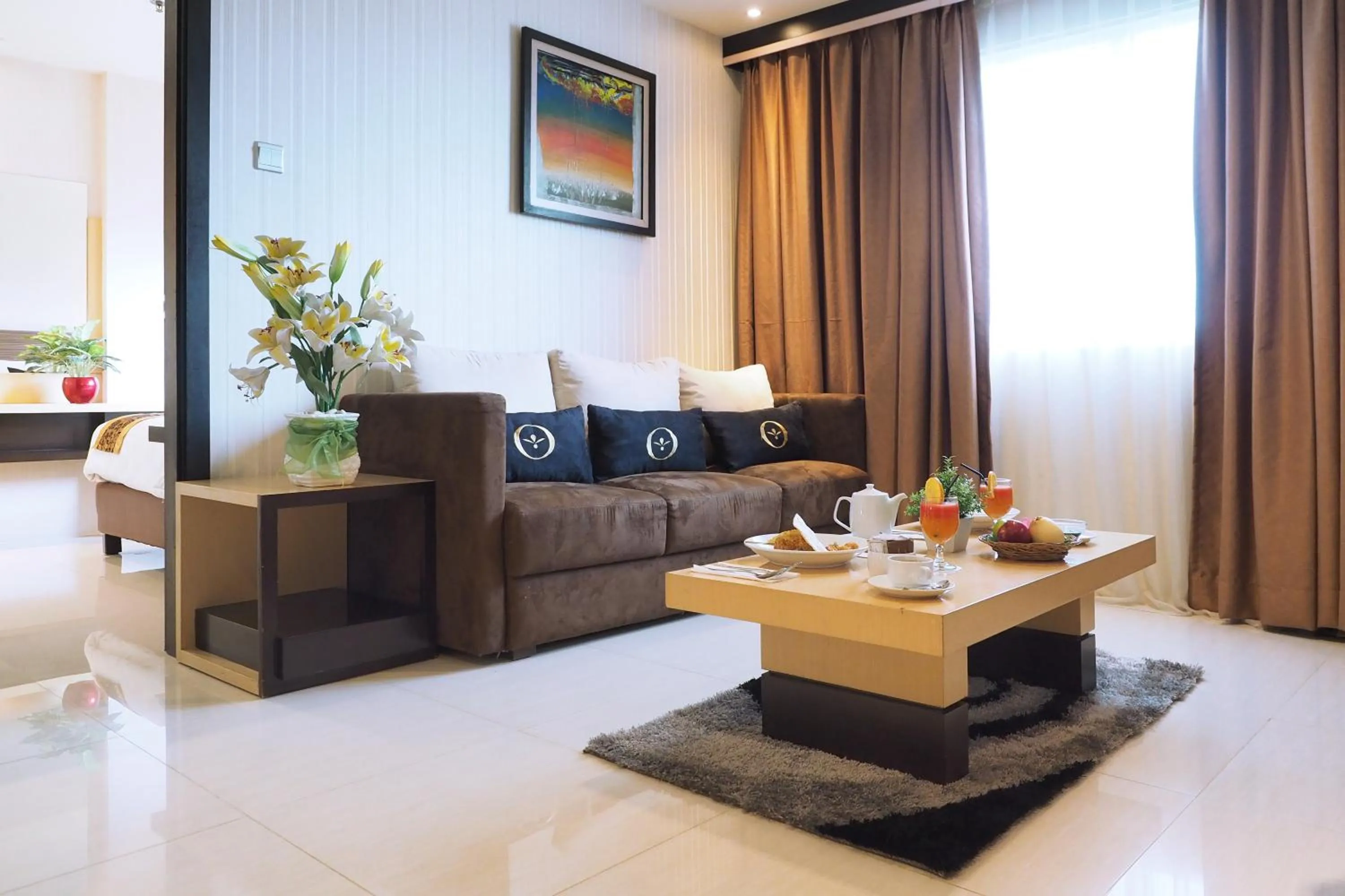 Living room in Nagoya Mansion Hotel and Residence