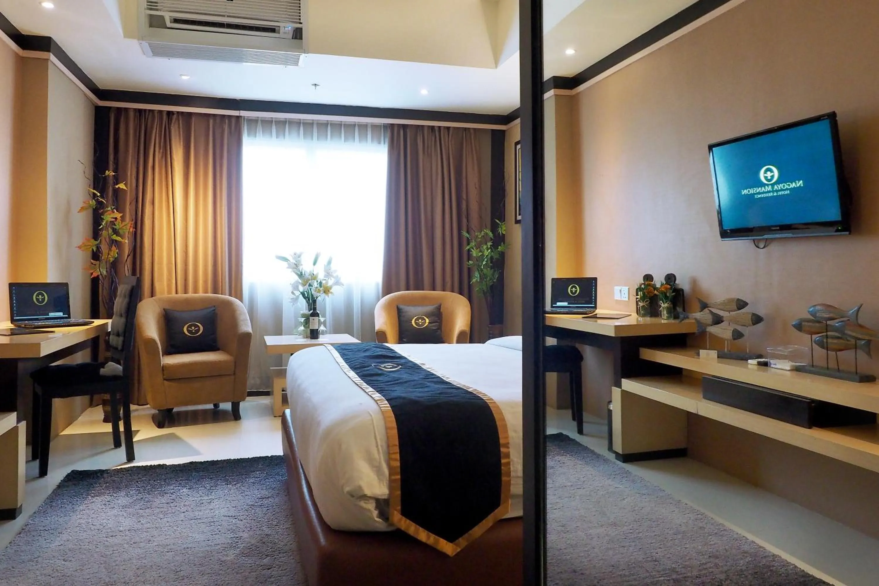 TV and multimedia in Nagoya Mansion Hotel and Residence