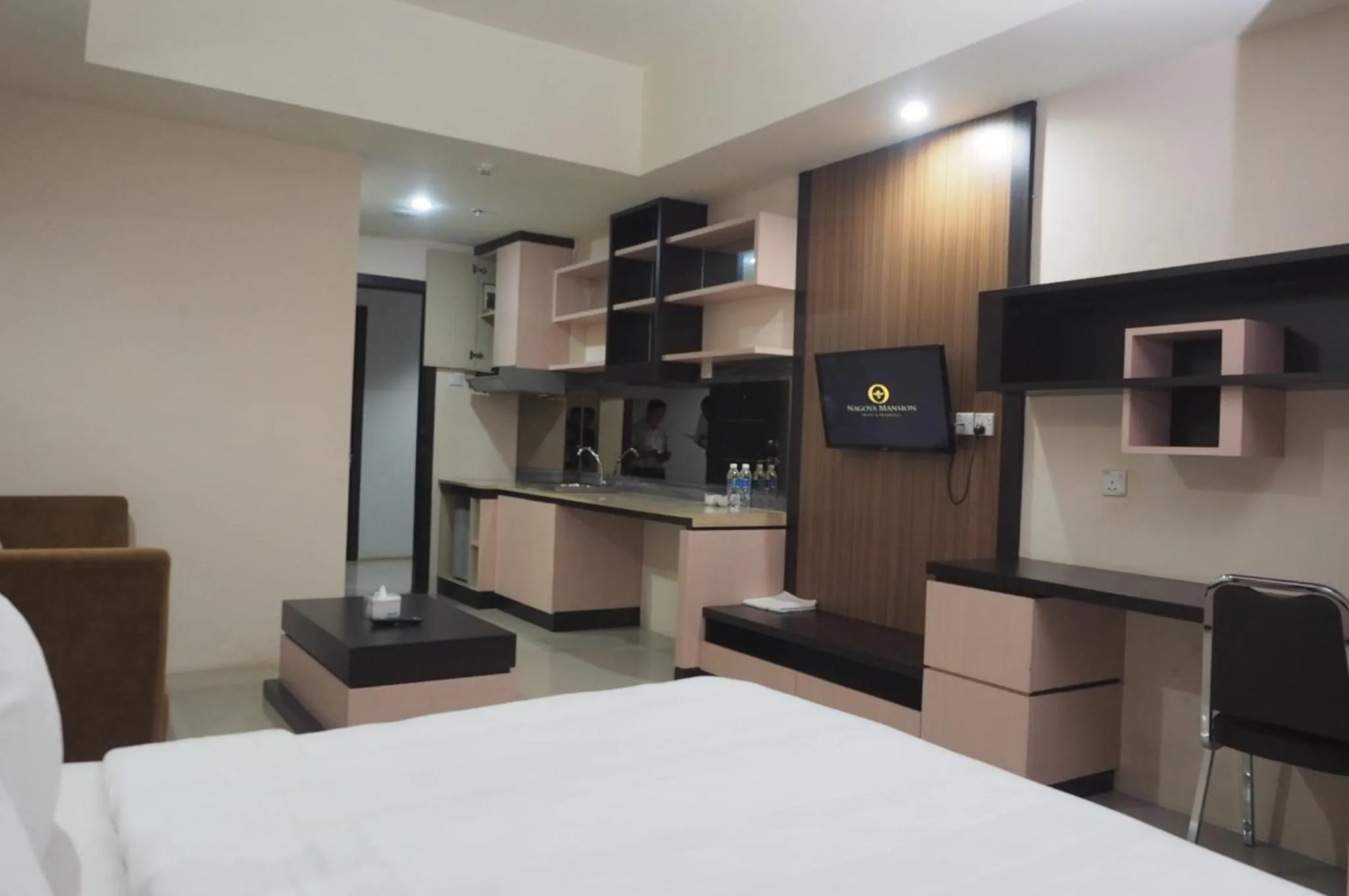 TV and multimedia, Bed in Nagoya Mansion Hotel and Residence