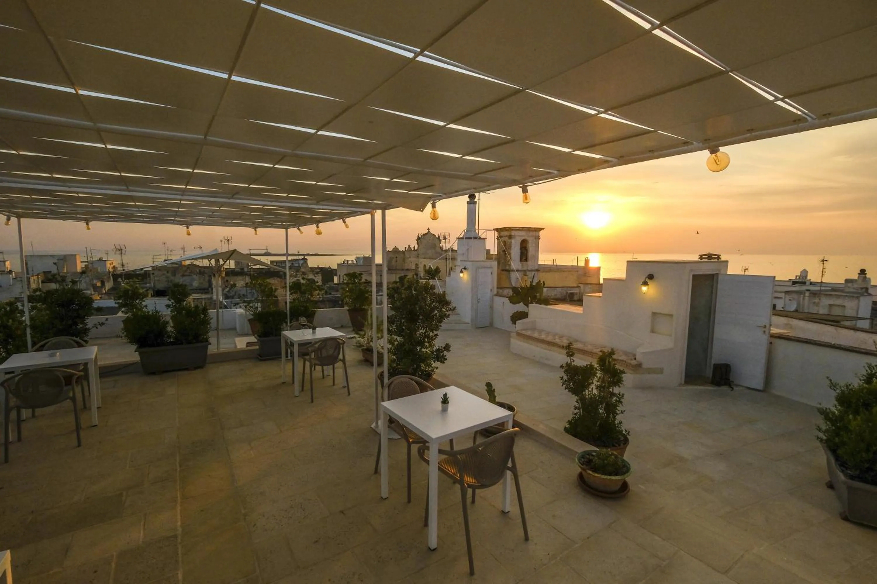 Property building in Pascaraymondo Suite Palace