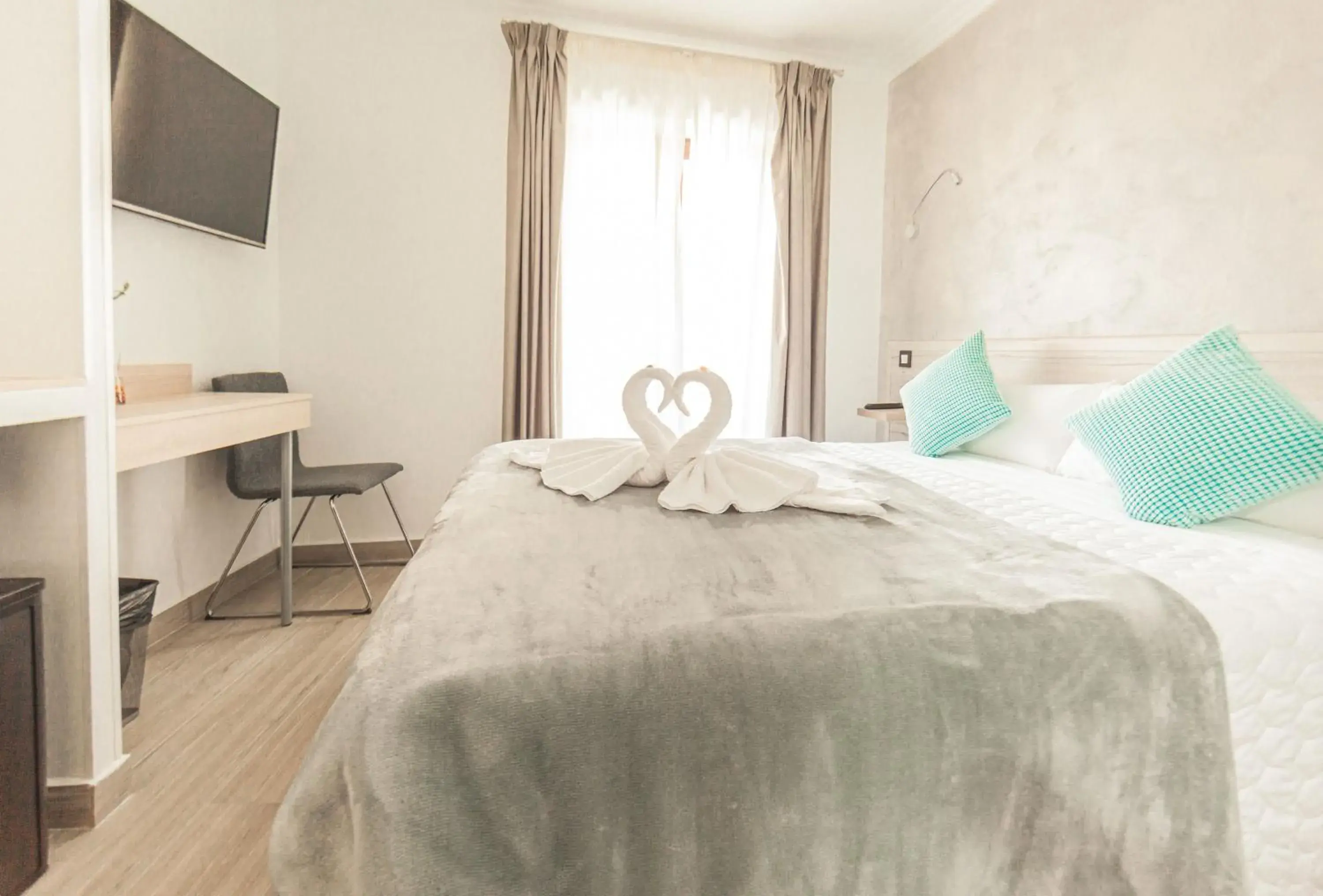 Double Room with Balcony in Atocha28 Double Room with Balcony in Atocha28