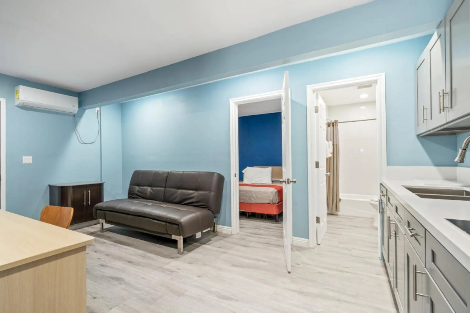 Living room in Motel 6-Big Bear Lake, CA