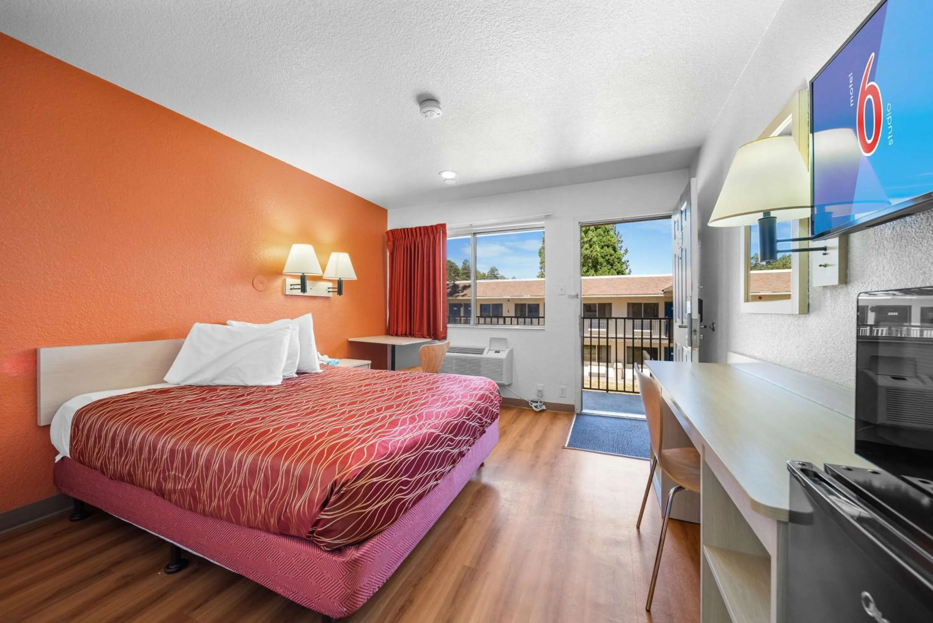 Bedroom, Bed in Motel 6-Big Bear Lake, CA