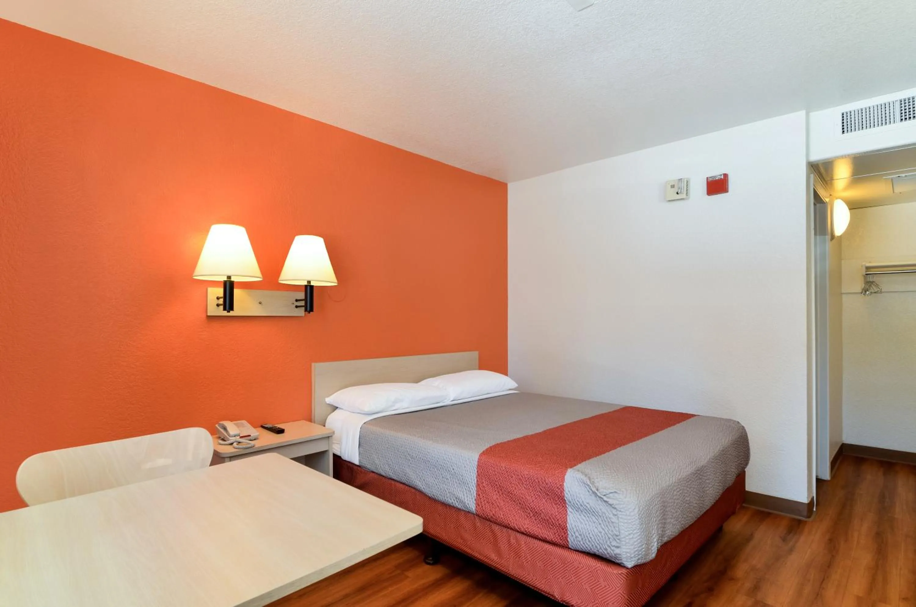 Bedroom, Bed in Motel 6-Big Bear Lake, CA