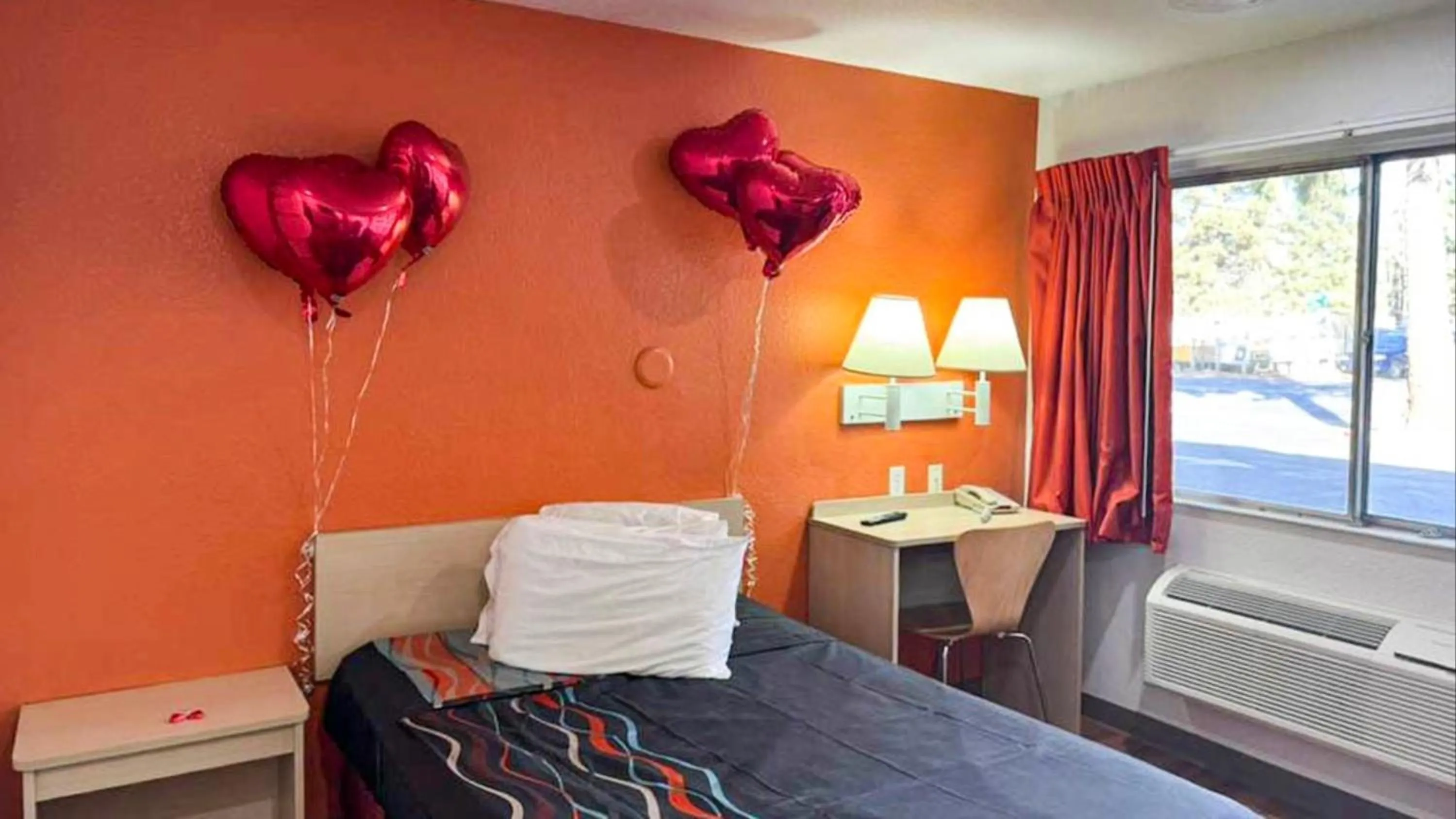 Bedroom, Bed in Motel 6-Big Bear Lake, CA