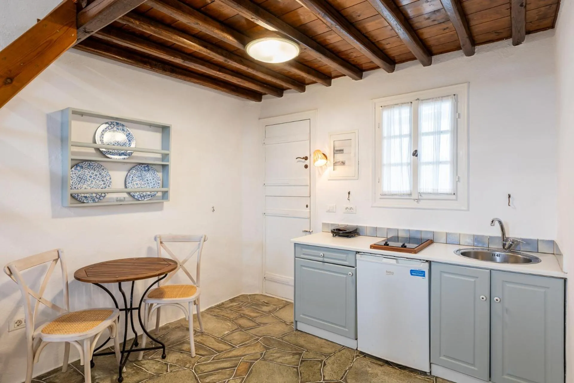 Kitchen or kitchenette in Lighthouse Hotel