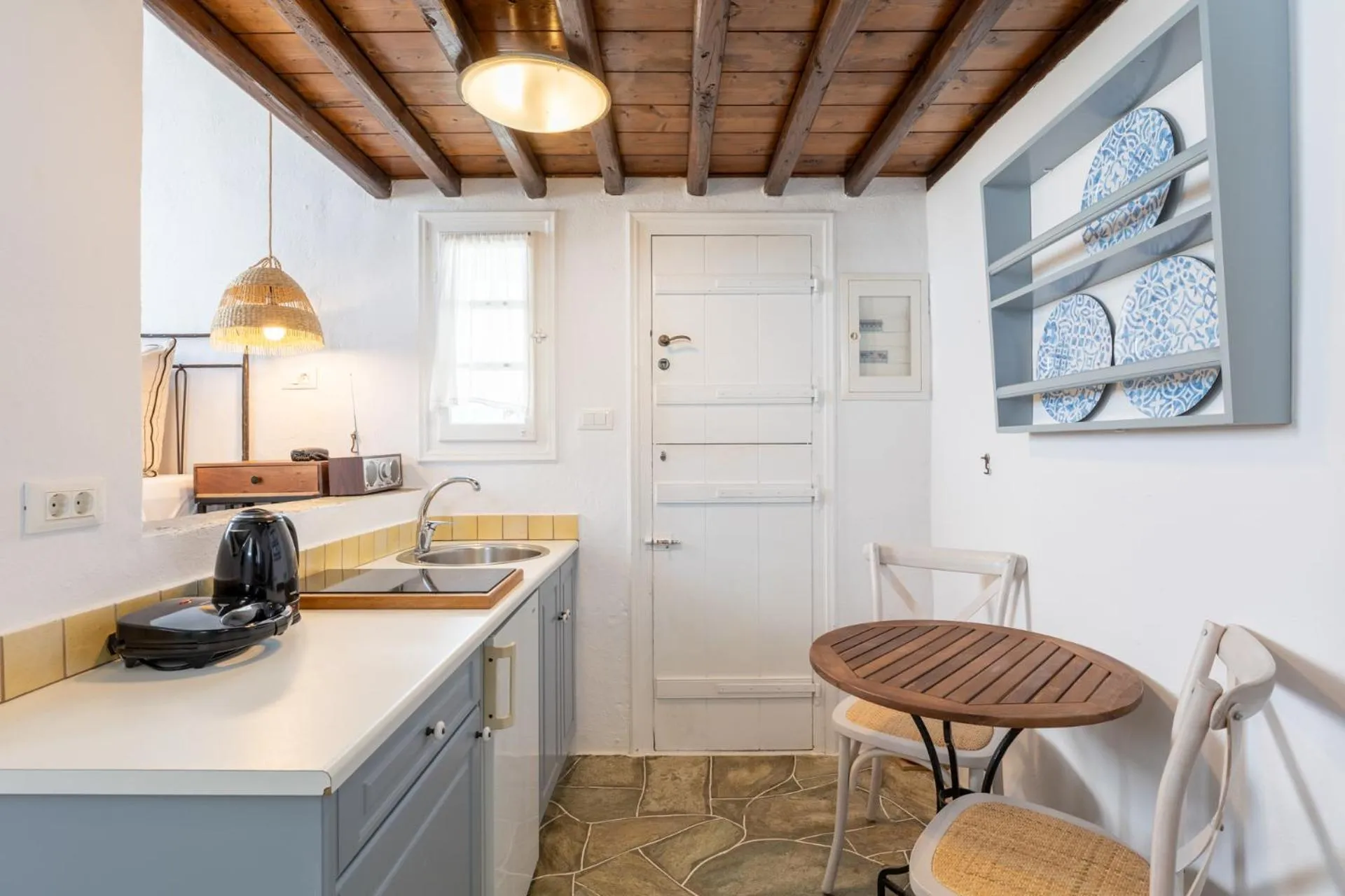 Kitchen or kitchenette in Lighthouse Hotel
