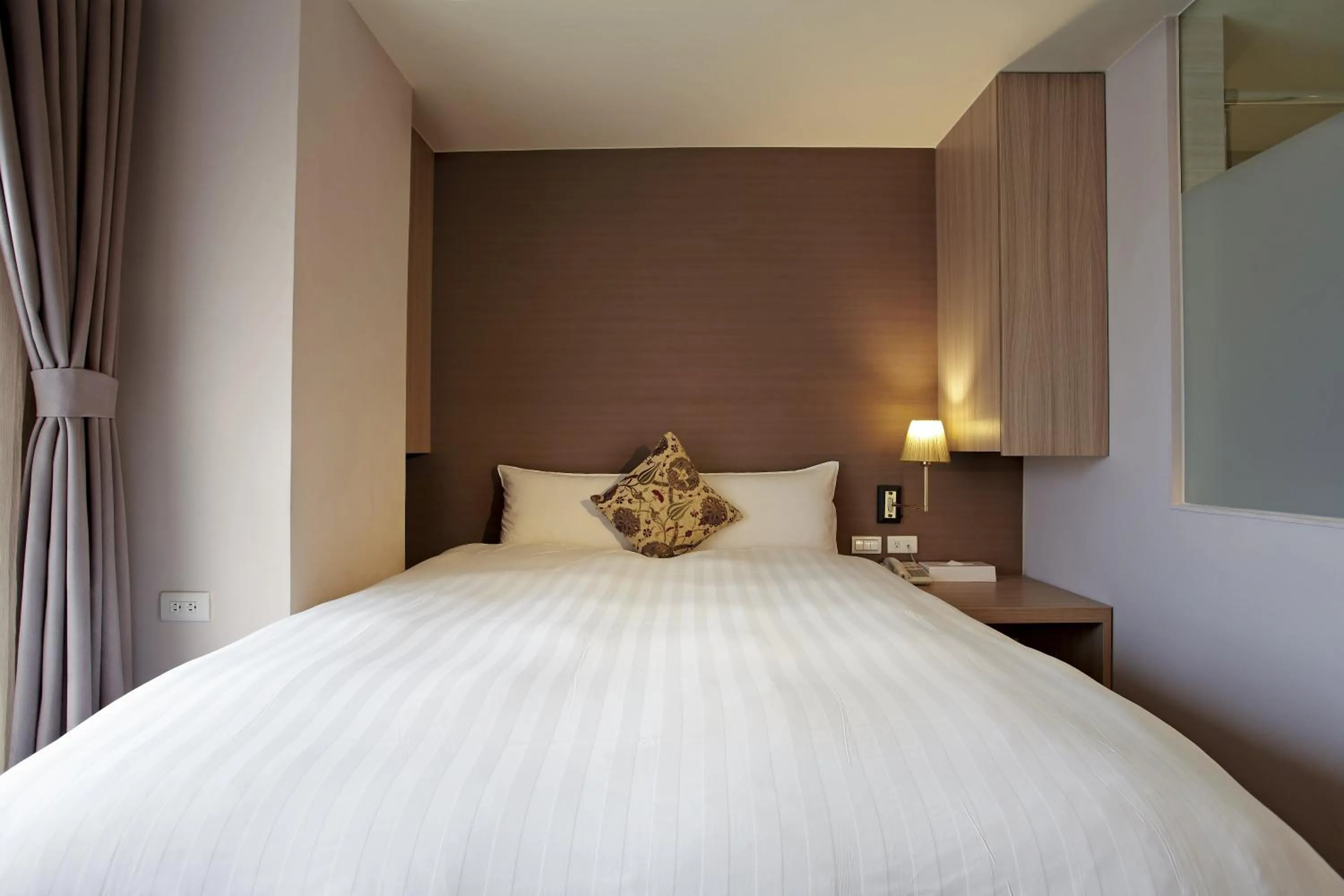 Bedroom, Bed in Micasa Hotel