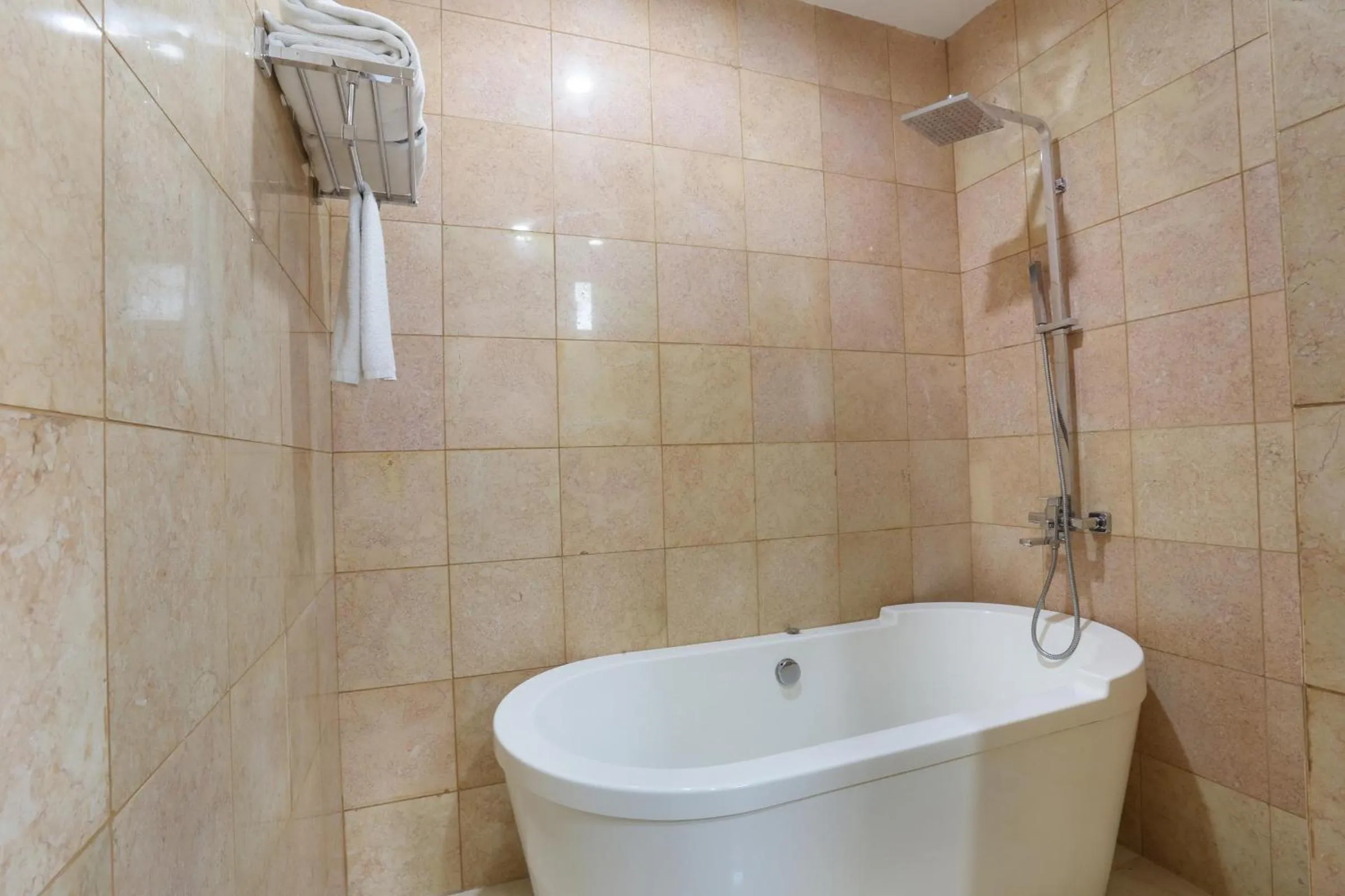 Shower in The Centro Hotel & Residence By Orchardz