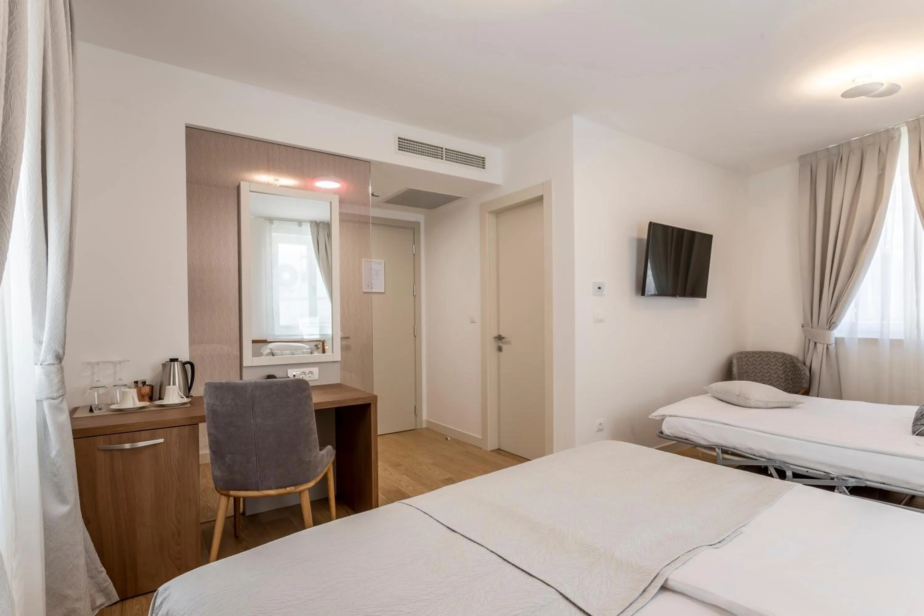 TV and multimedia, Bed in Residence Stine