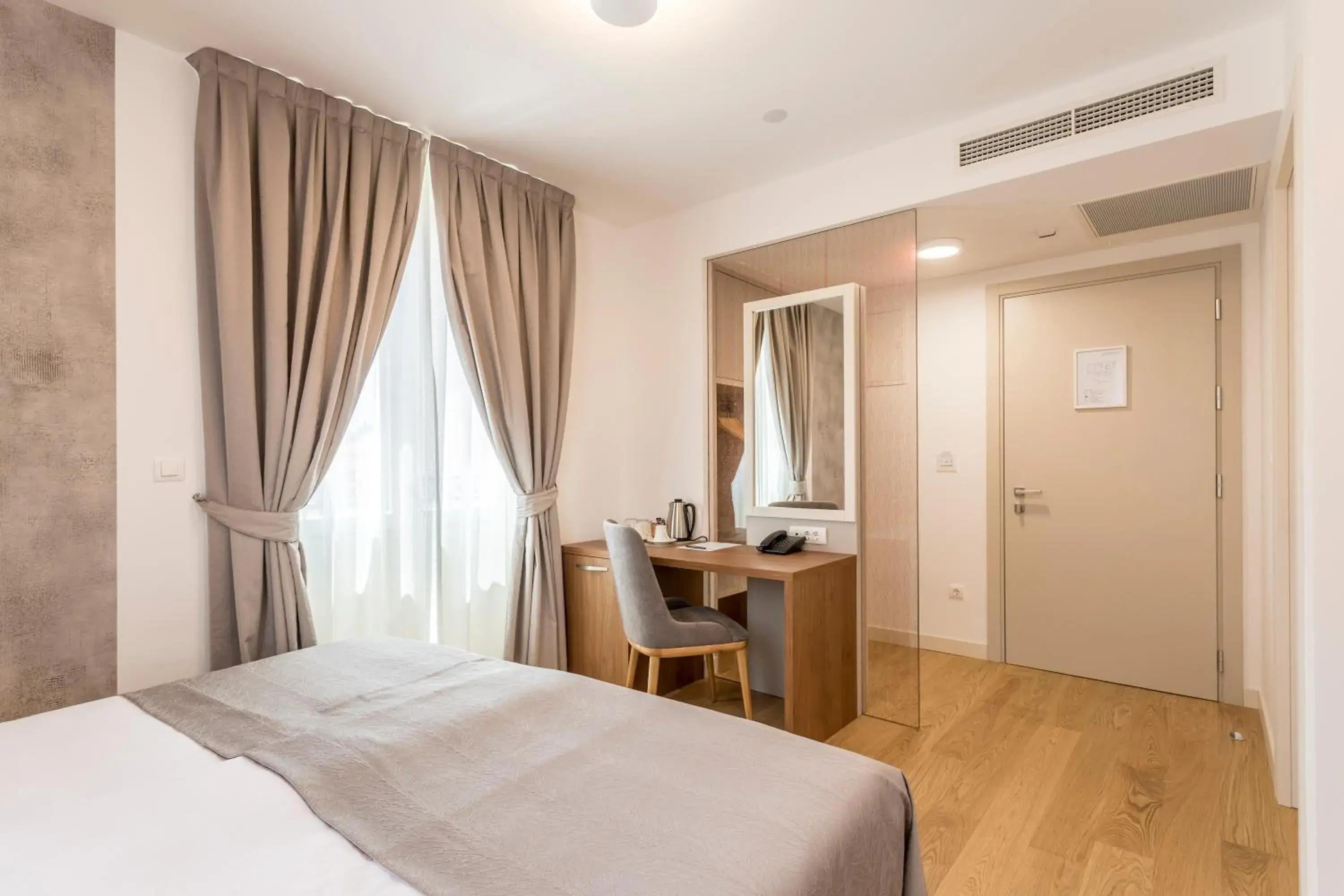 Deluxe Double or Twin Room with Balcony in Residence Stine Deluxe Double or Twin Room with Balcony in Residence Stine