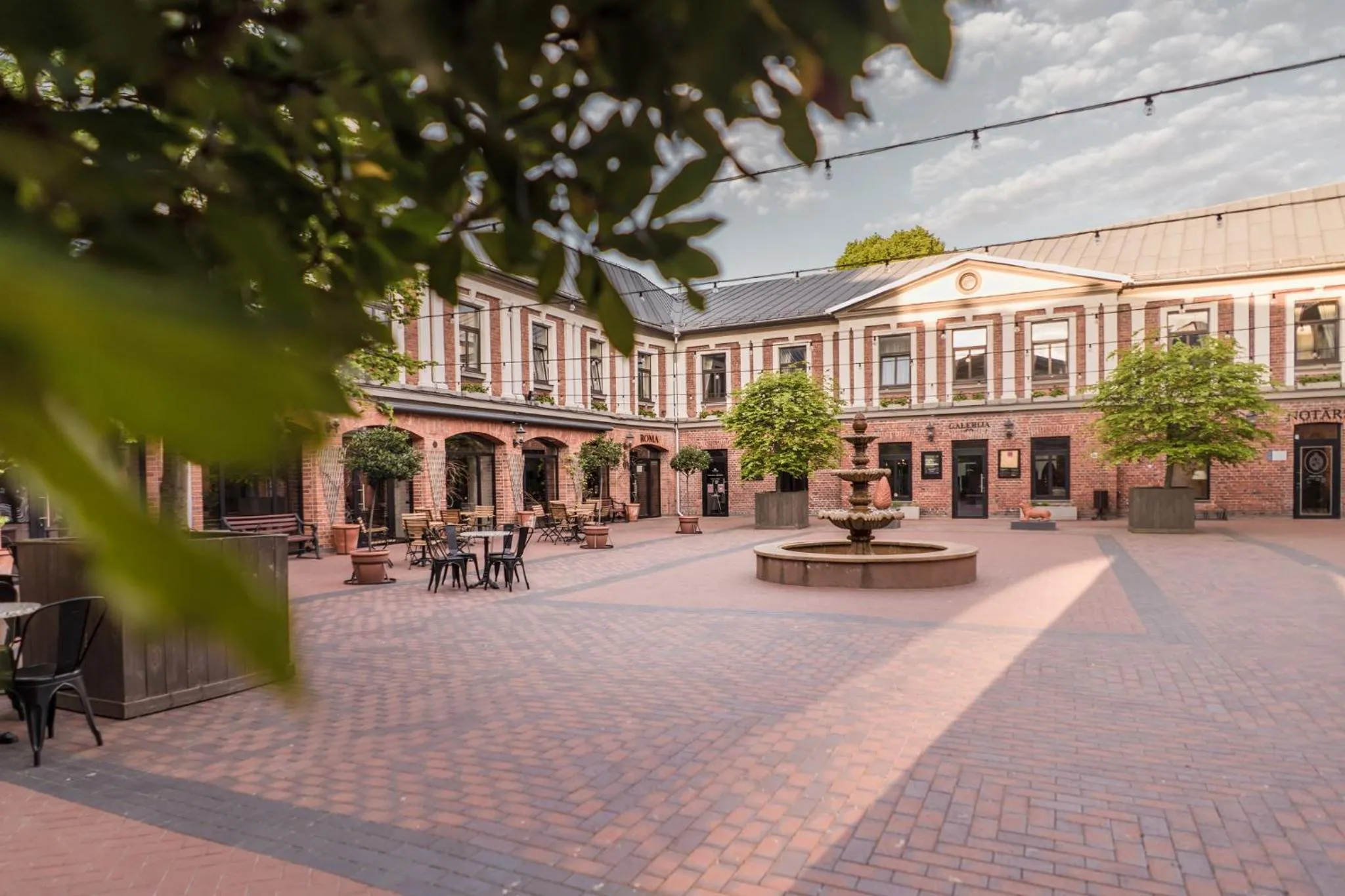 Property building in Art Hotel Roma