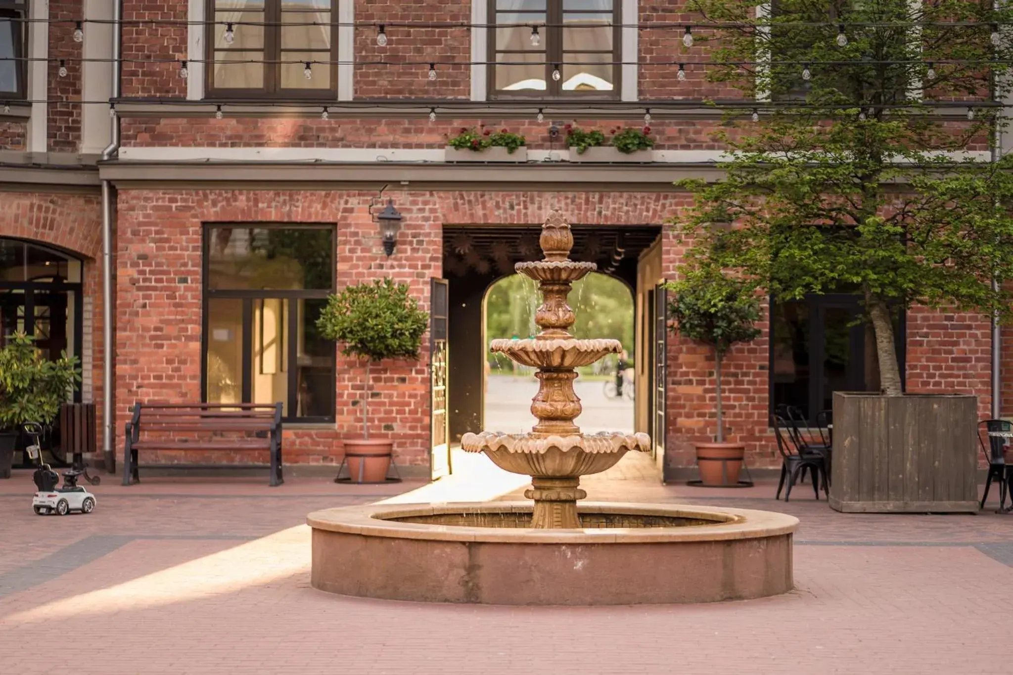 Property building in Art Hotel Roma Property building in Art Hotel Roma