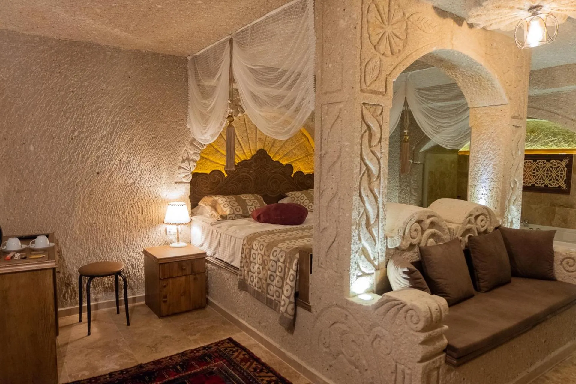 King Room with Spa Bath in Grand Elite Cave Suites