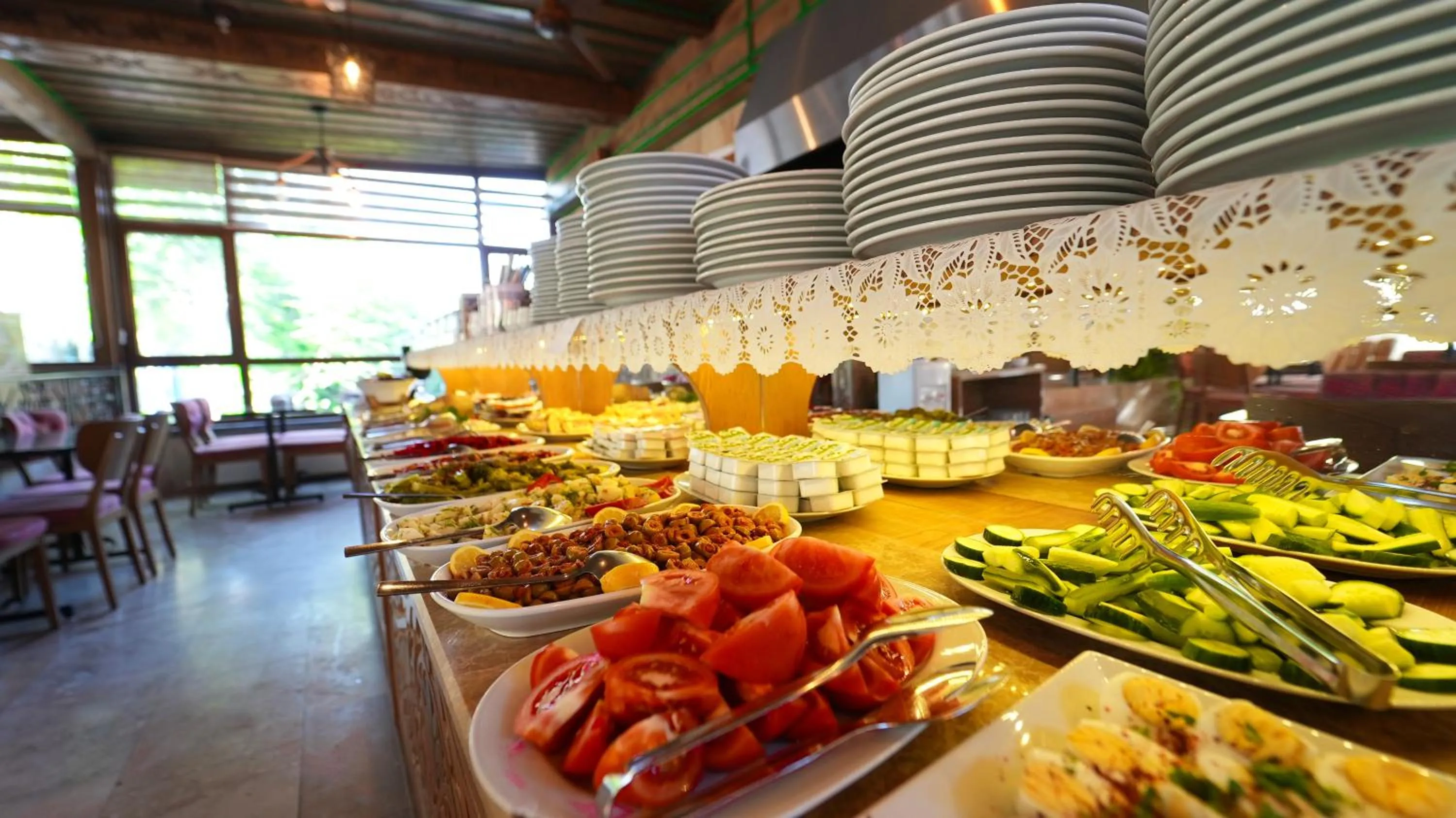 Restaurant/places to eat in Grand Elite Cave Suites