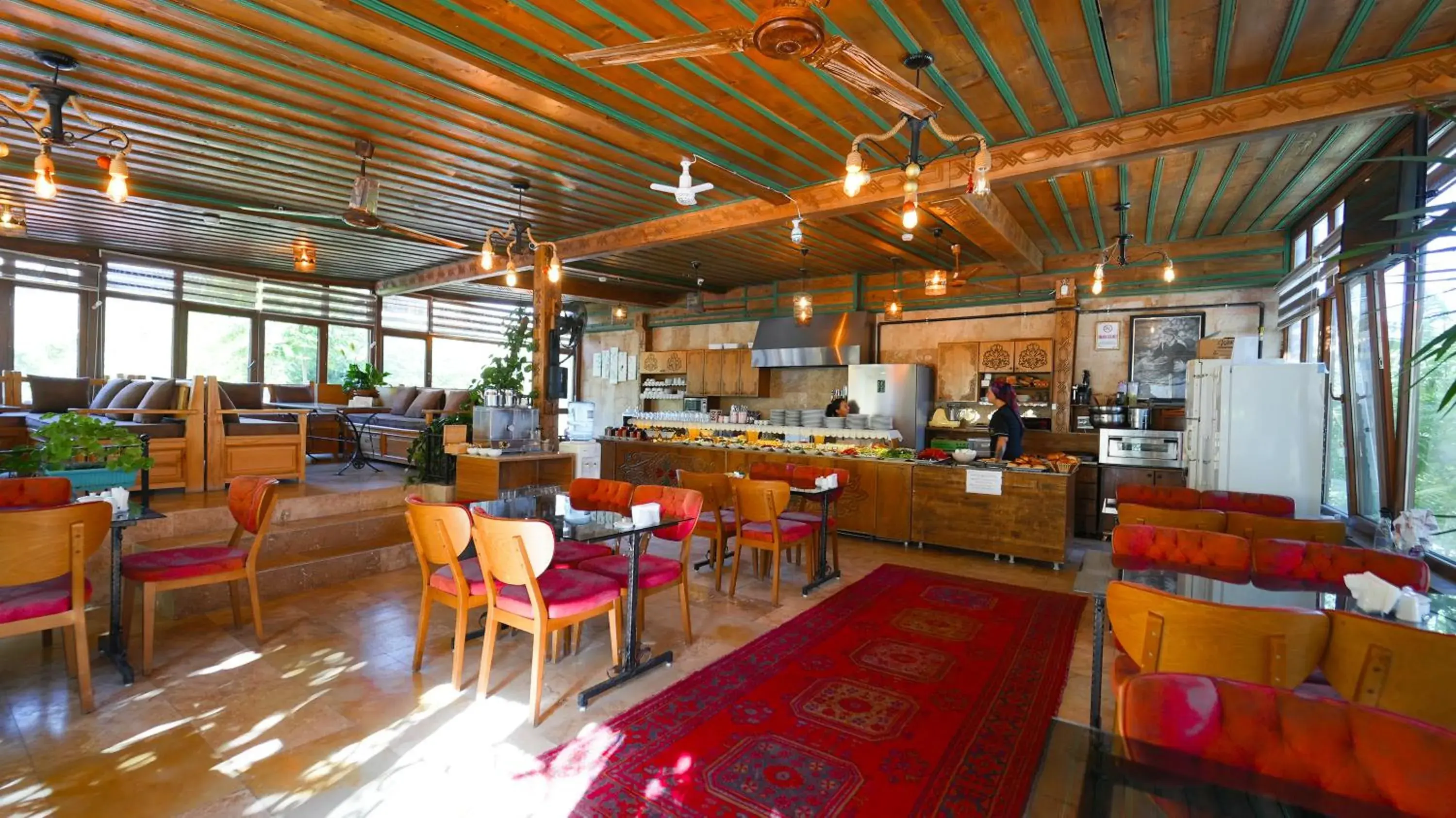 Restaurant/places to eat in Grand Elite Cave Suites Restaurant/places to eat in Grand Elite Cave Suites