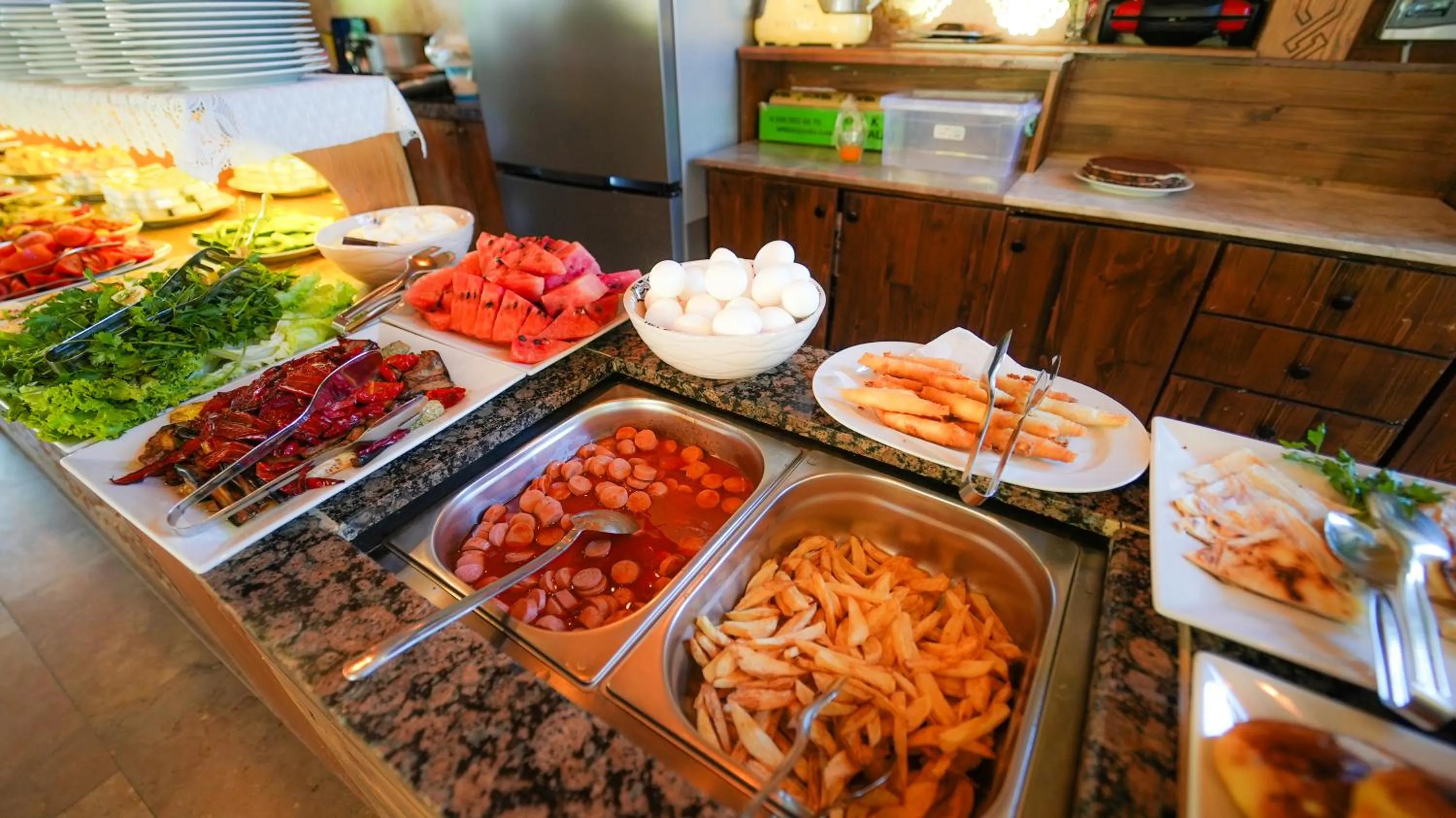 Food and drinks in Grand Elite Cave Suites