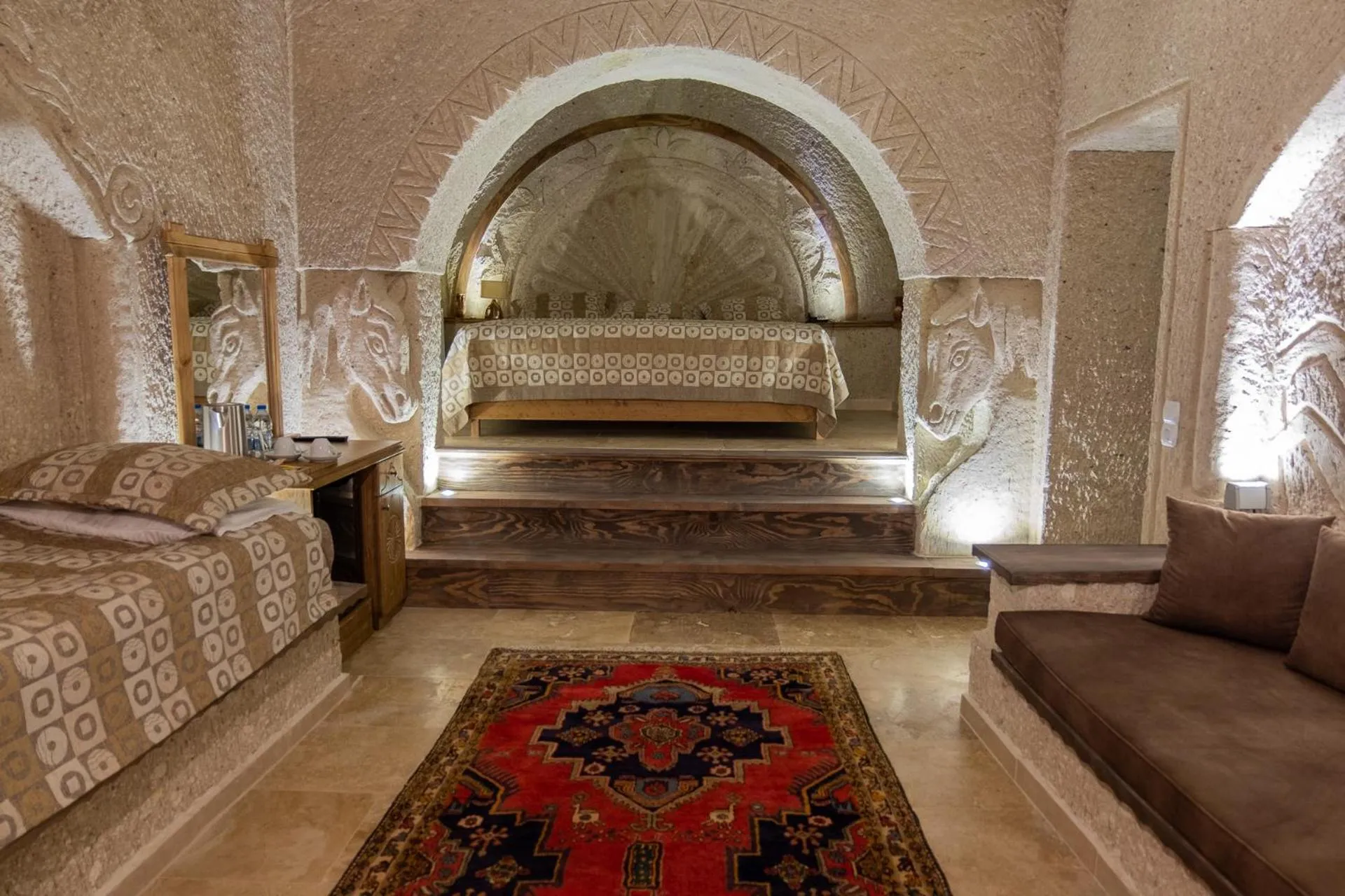 King Suite with Spa Bath in Grand Elite Cave Suites