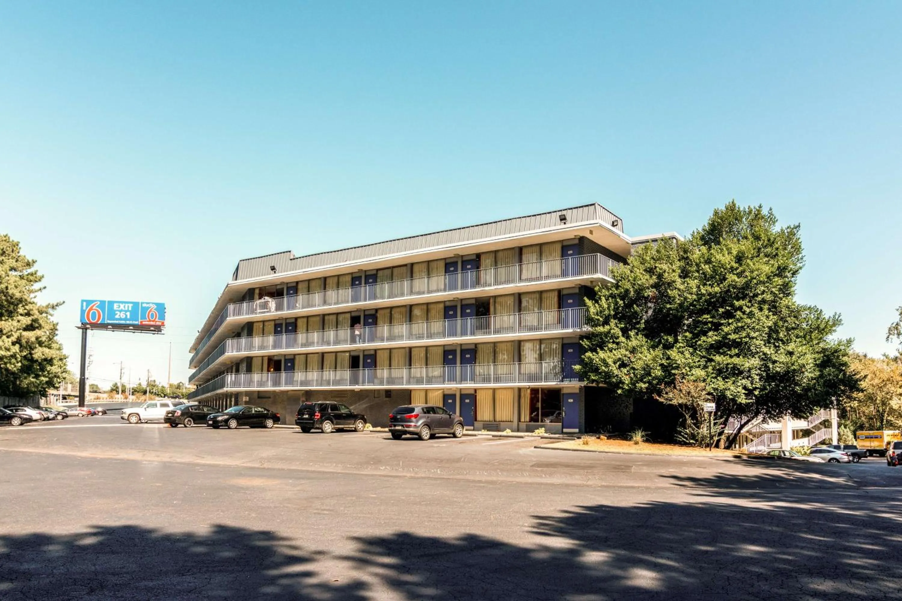 Property Building in Motel 6-Marietta, GA - Atlanta Northwest