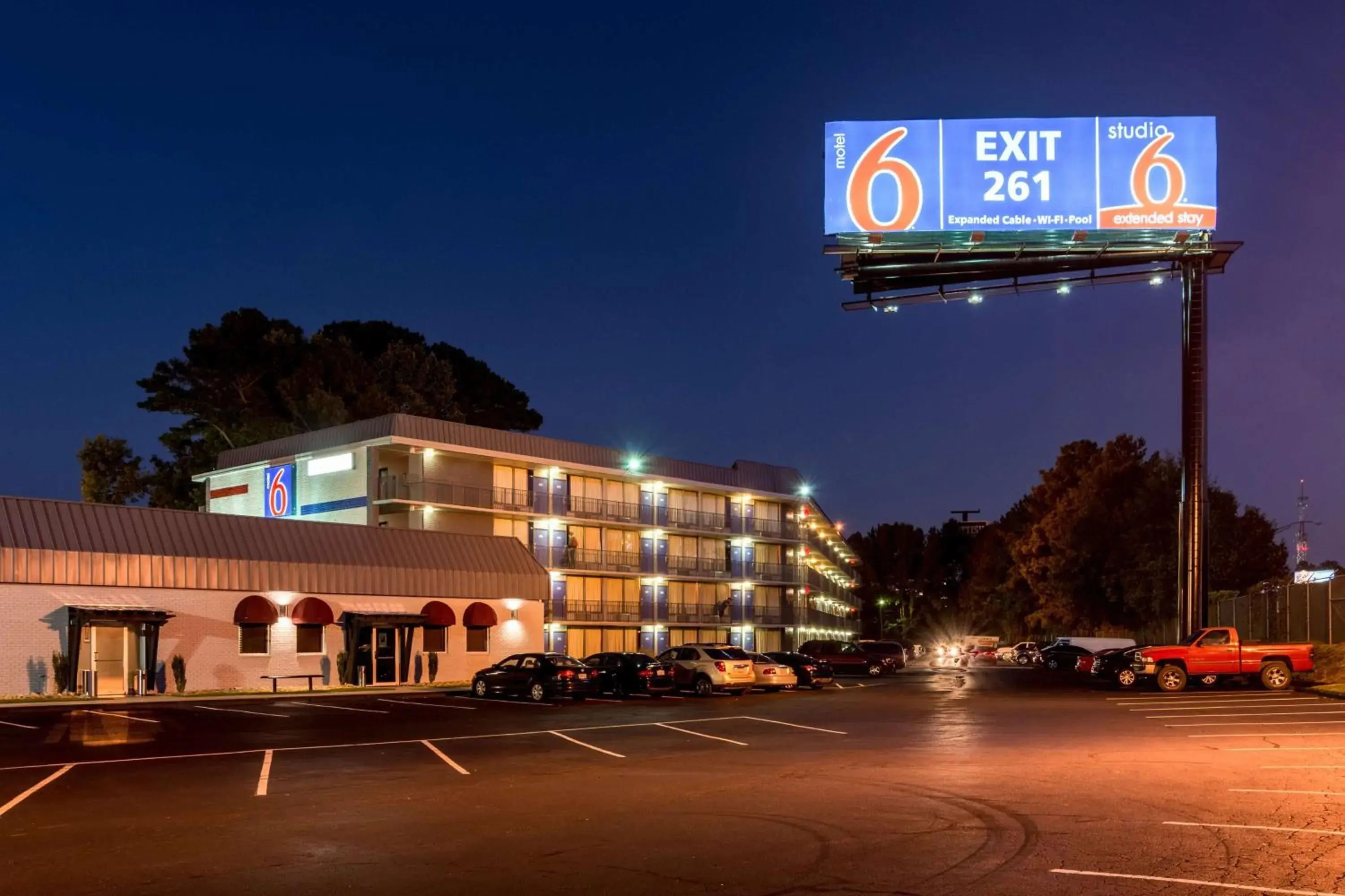 Property Building in Motel 6-Marietta, GA - Atlanta Northwest