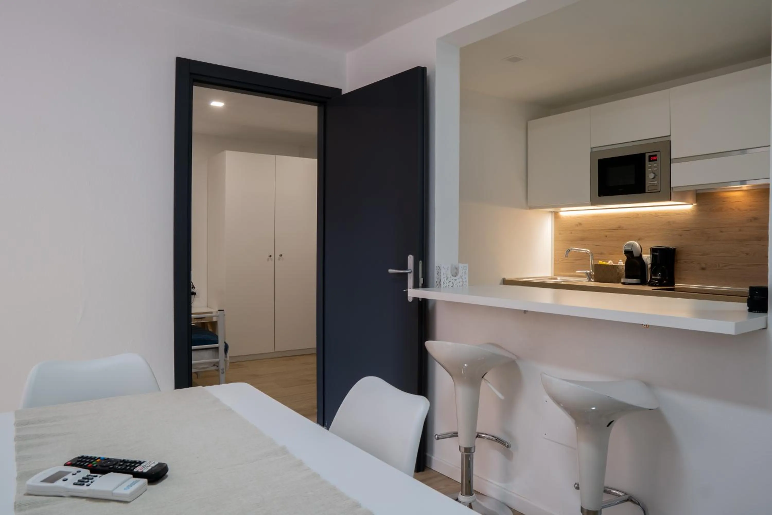 kitchen, Bed in Casa Canarino