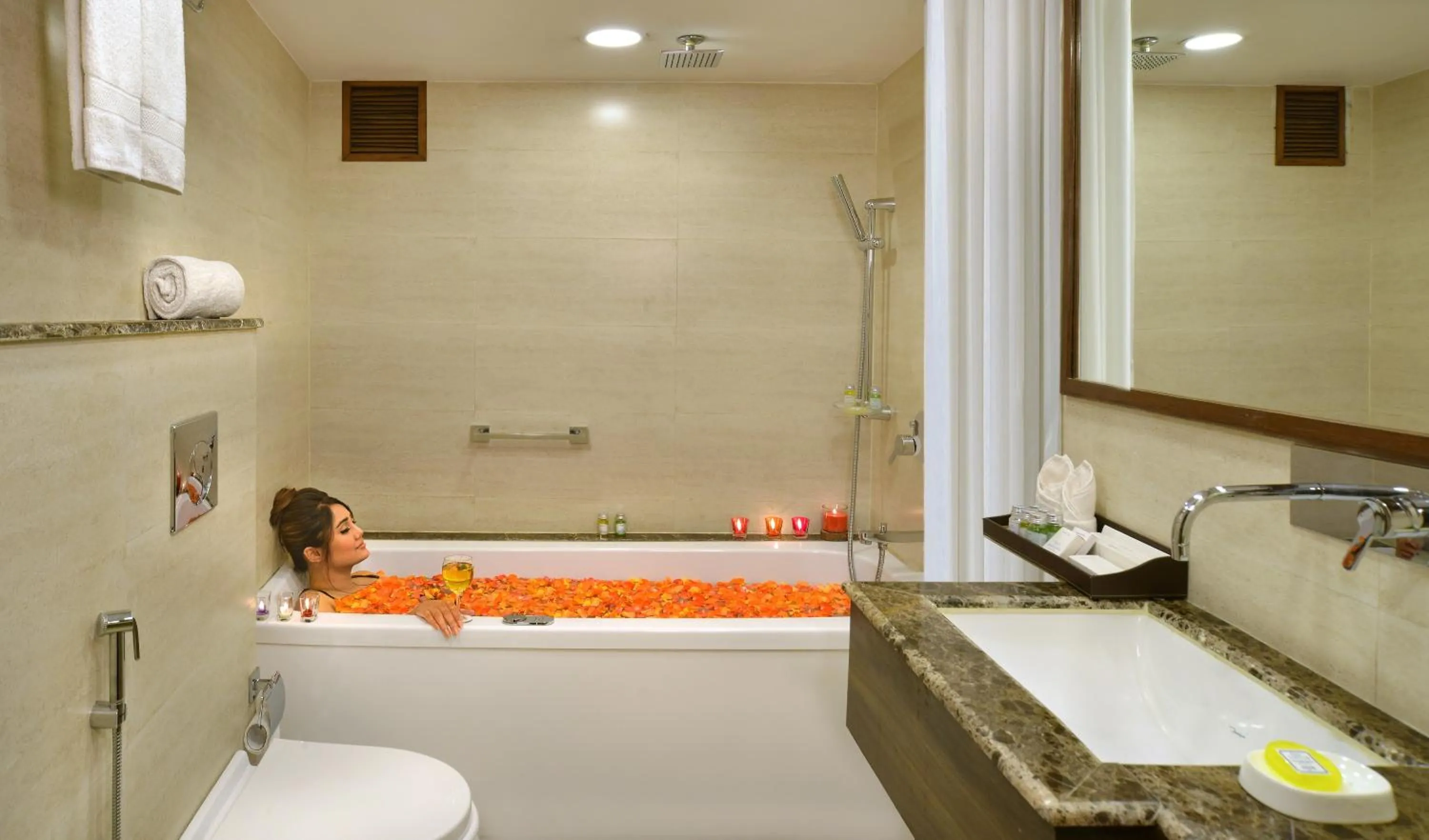 Bath in Golden Tulip Srinagar