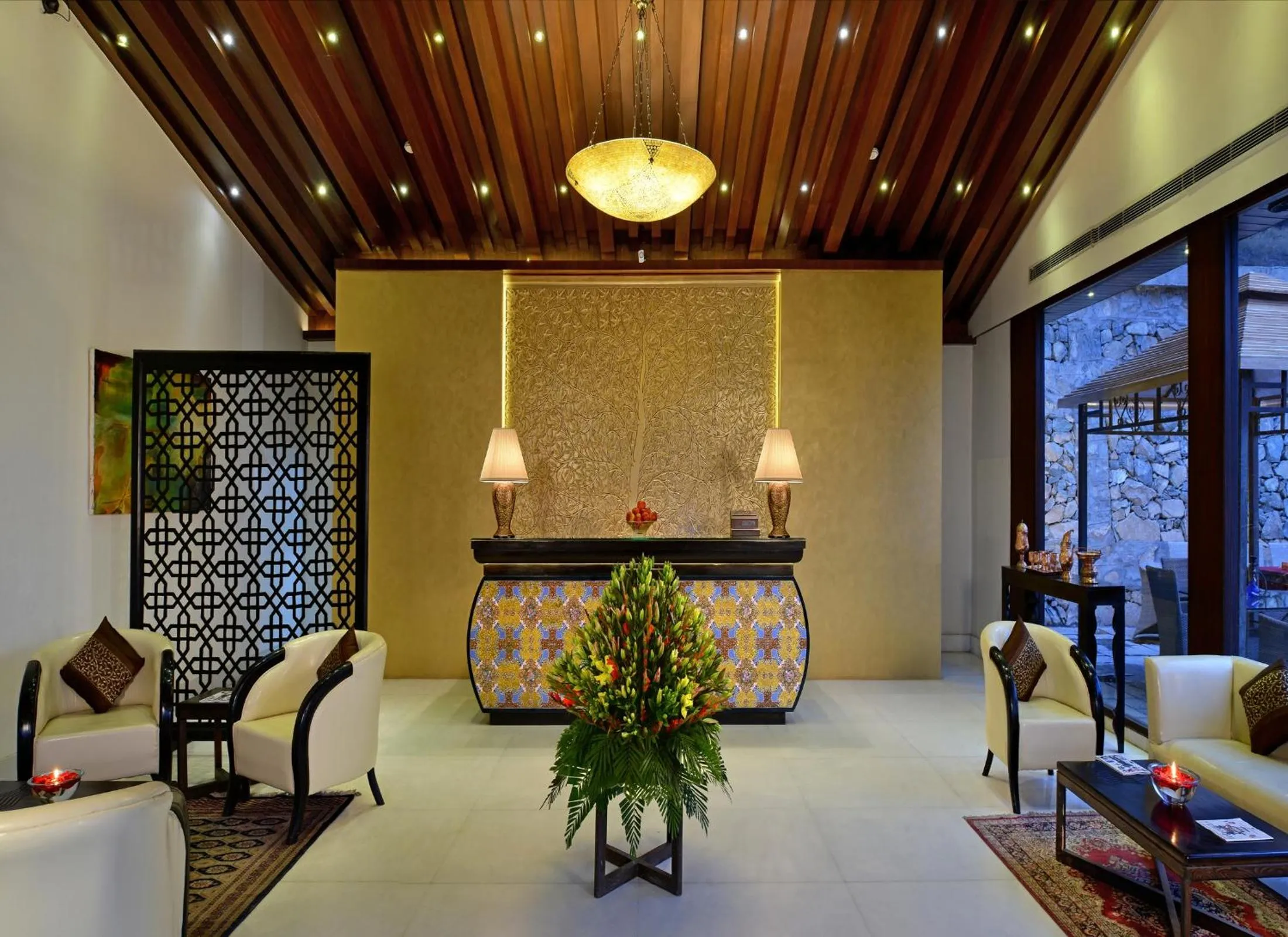 Lobby or reception in Golden Tulip Srinagar