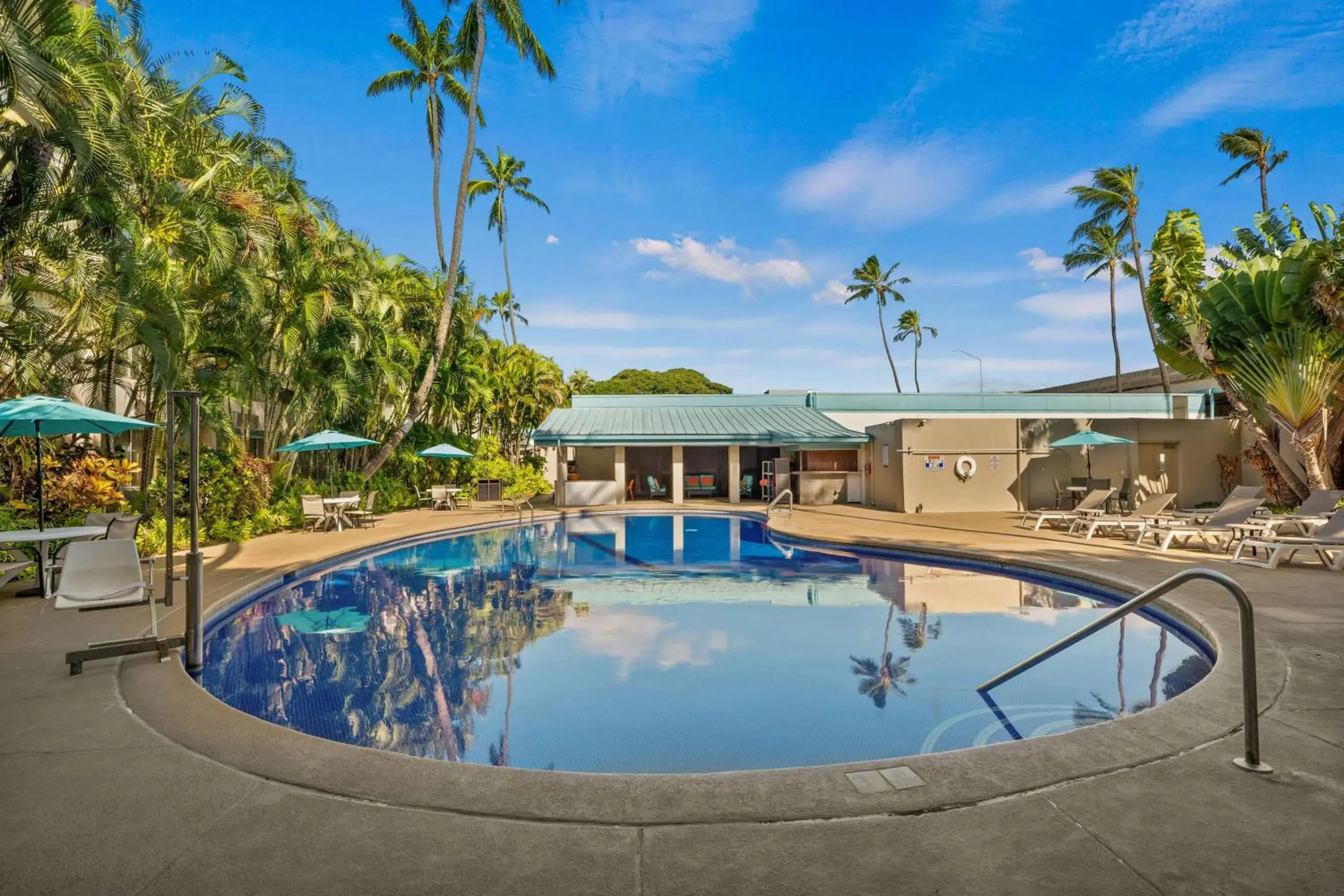 Pool view in Airport Honolulu Hotel, Trademark Collection by Wyndham Pool view in Airport Honolulu Hotel, Trademark Collection by Wyndham