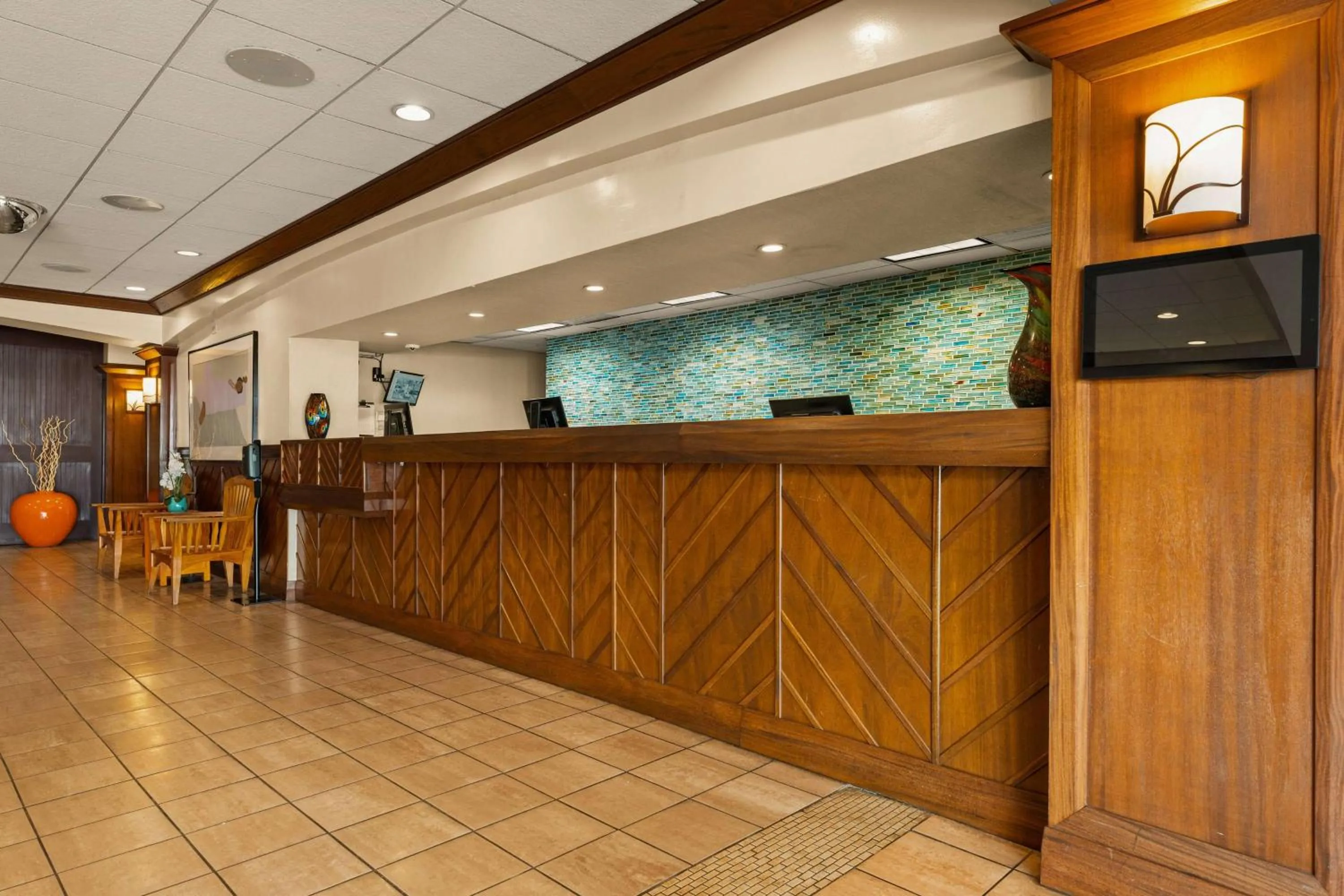 Lobby or reception in Airport Honolulu Hotel, Trademark Collection by Wyndham