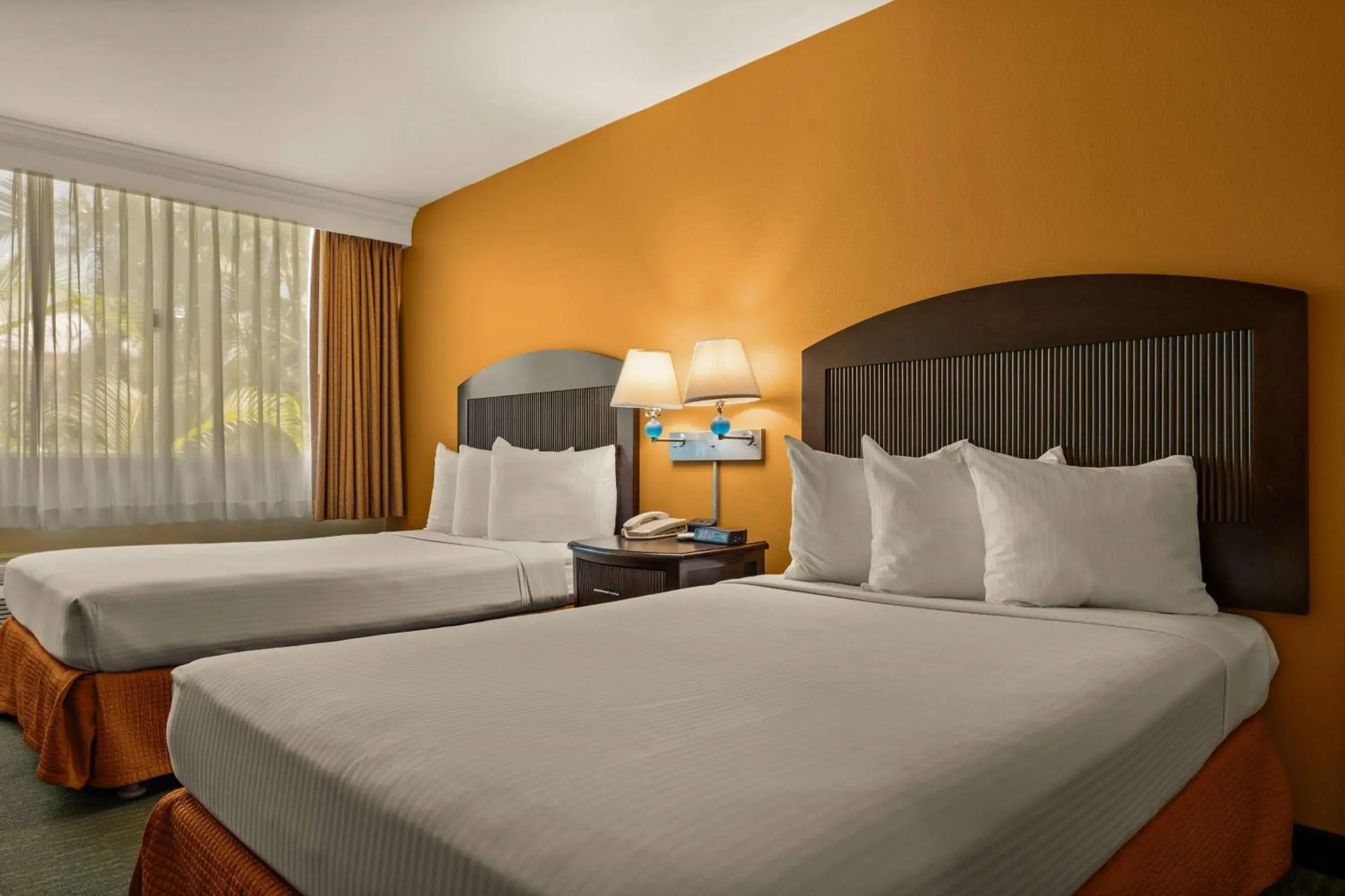 Photo of the whole room, Bed in Airport Honolulu Hotel, Trademark Collection by Wyndham Photo of the whole room, Bed in Airport Honolulu Hotel, Trademark Collection by Wyndham