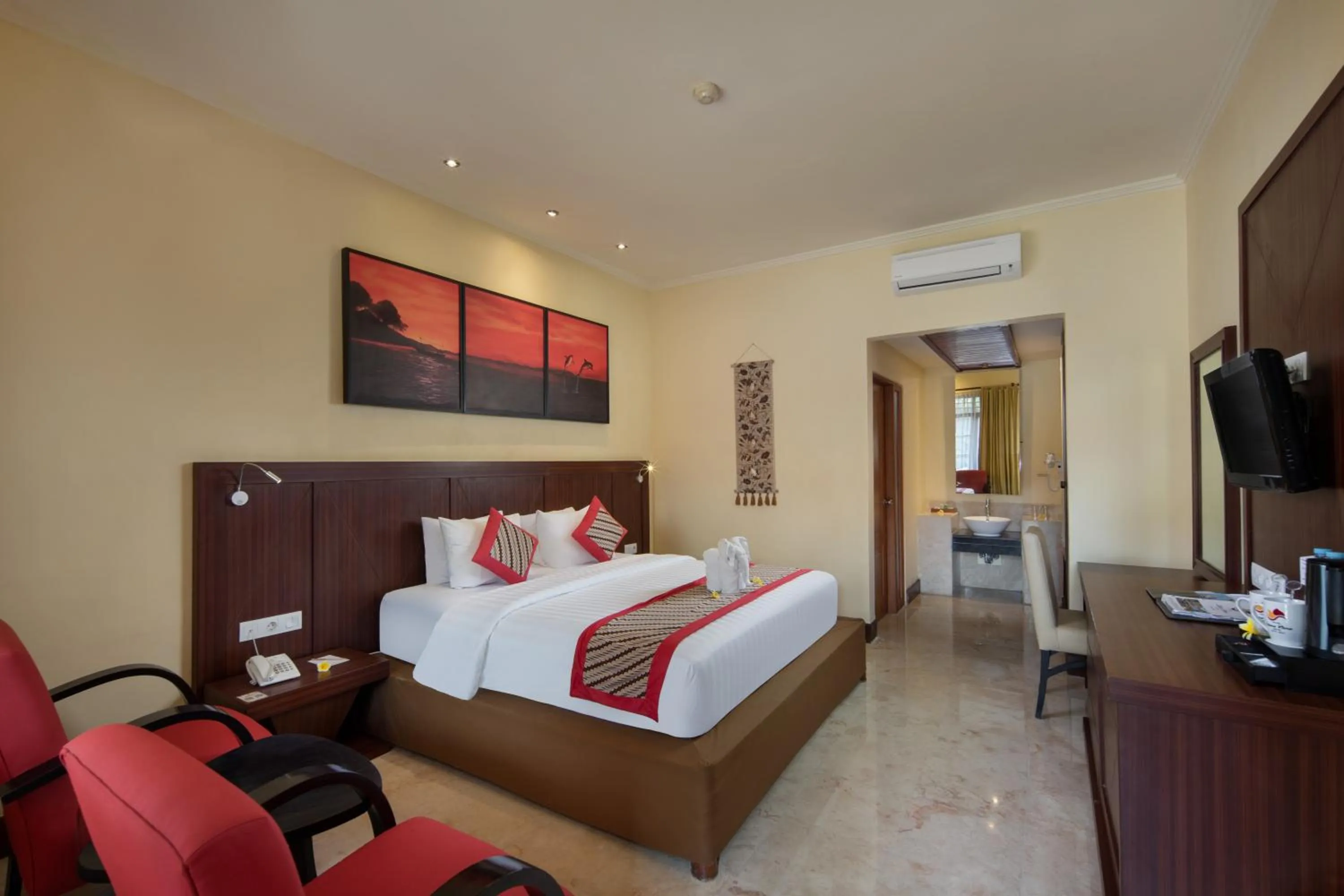 Bedroom, Bed in Grand Istana Rama Hotel