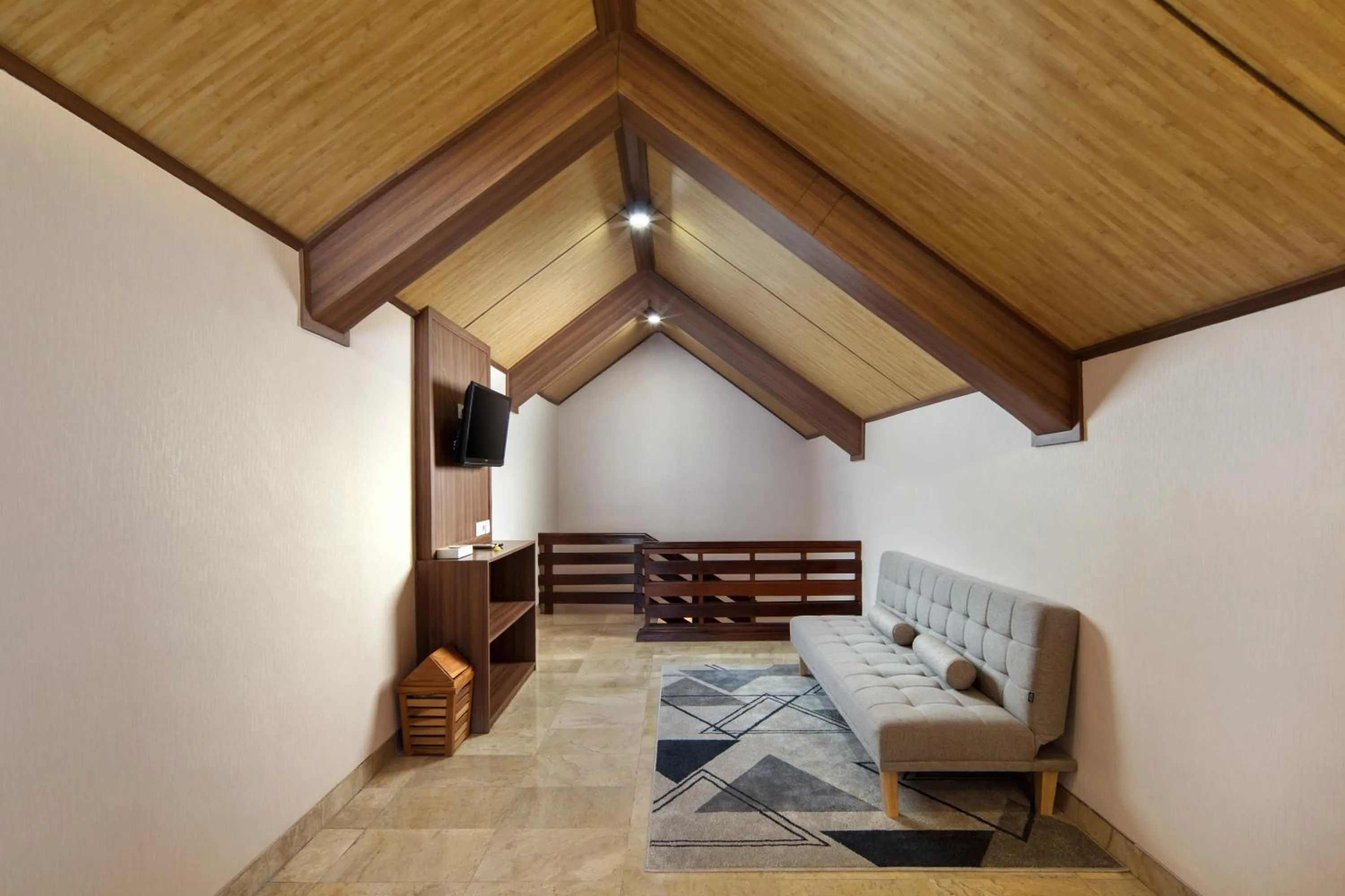 TV and multimedia in Grand Istana Rama Hotel