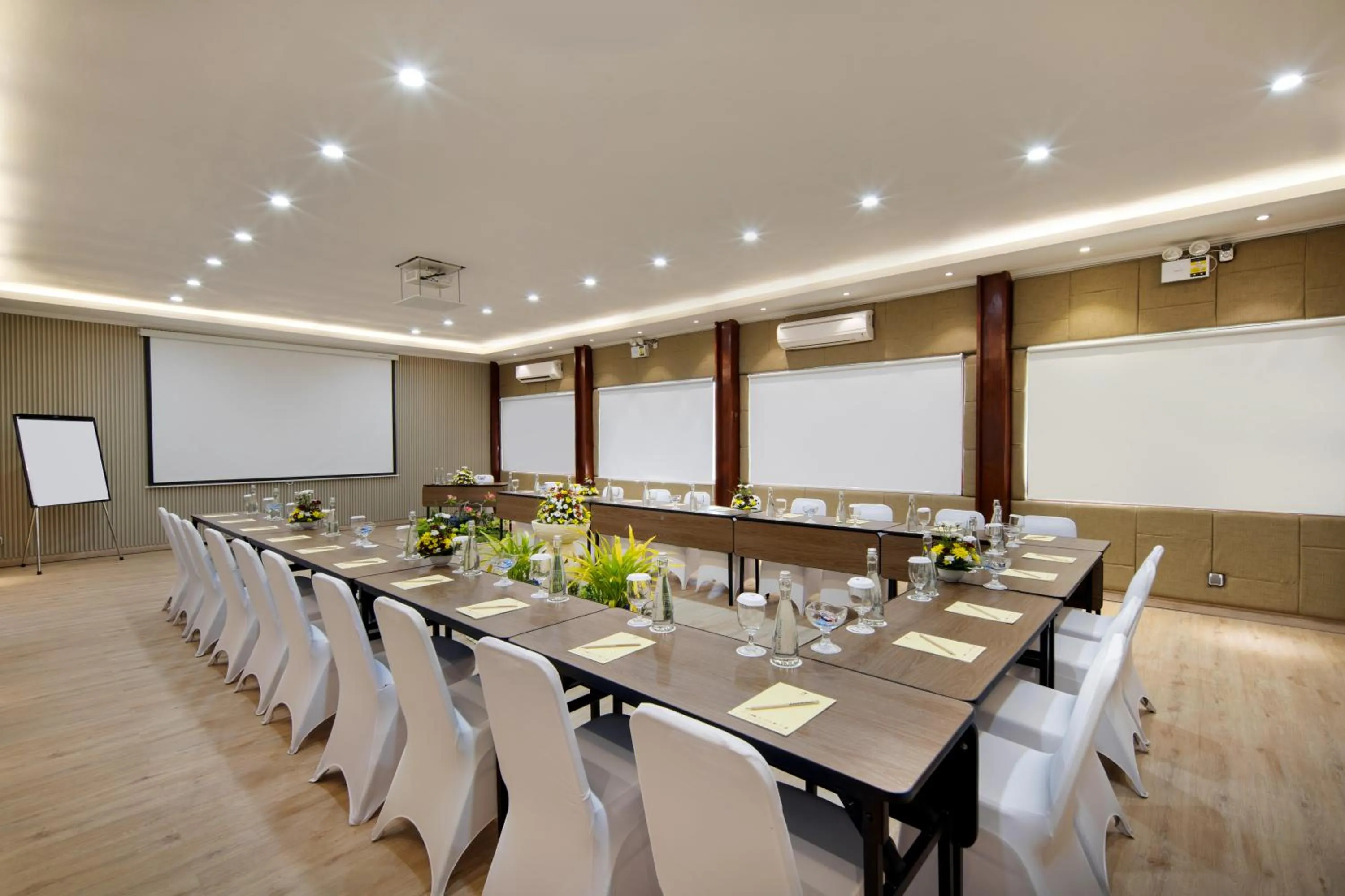 Meeting/conference room in Grand Istana Rama Hotel