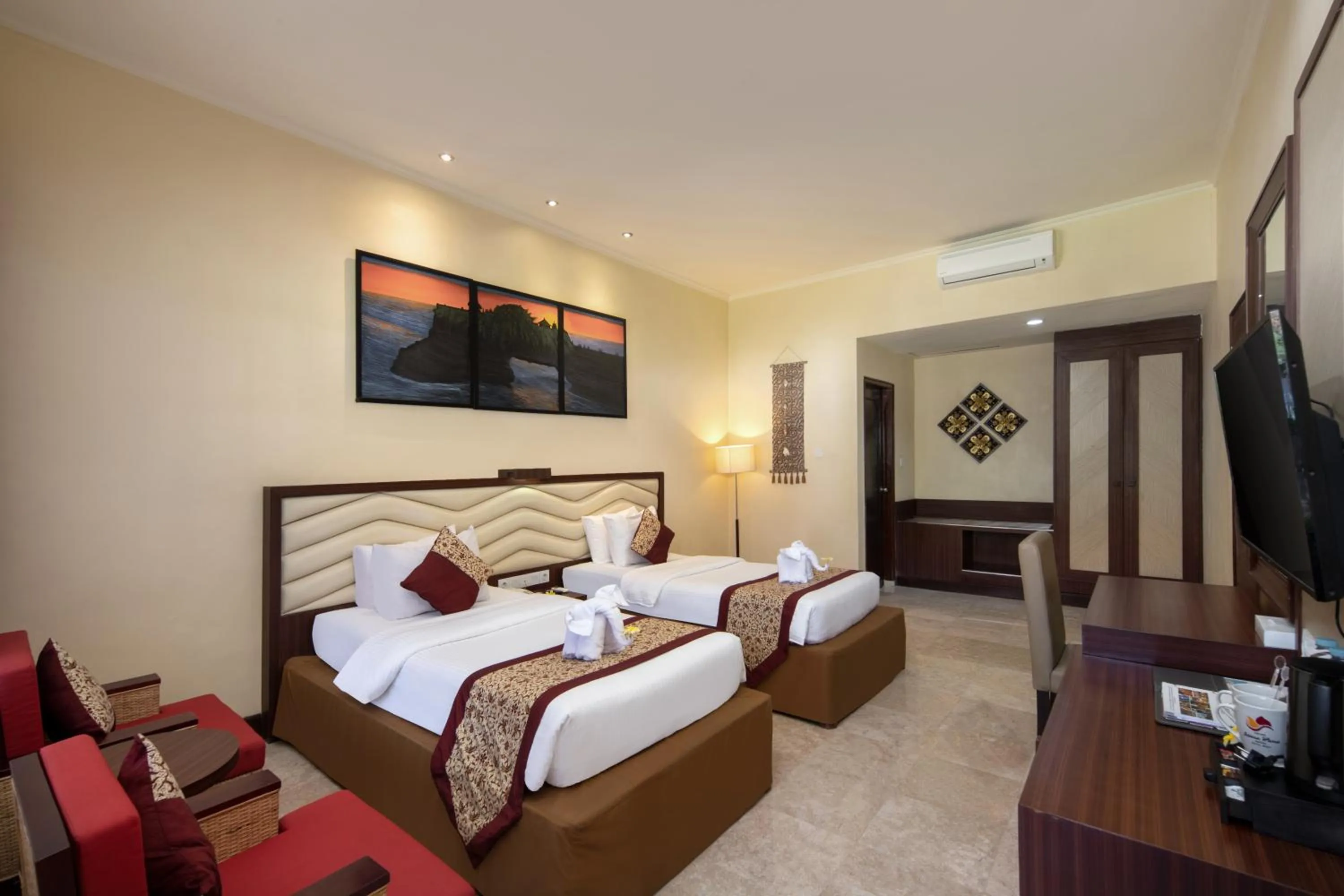 Bedroom, Bed in Grand Istana Rama Hotel