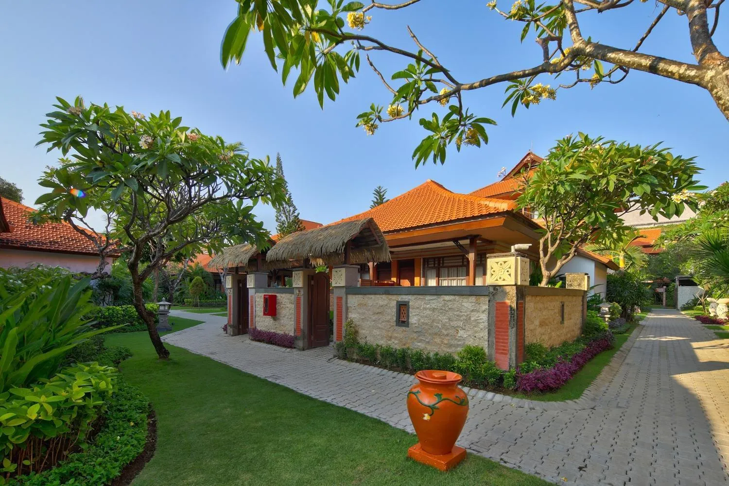 Property building in Grand Istana Rama Hotel