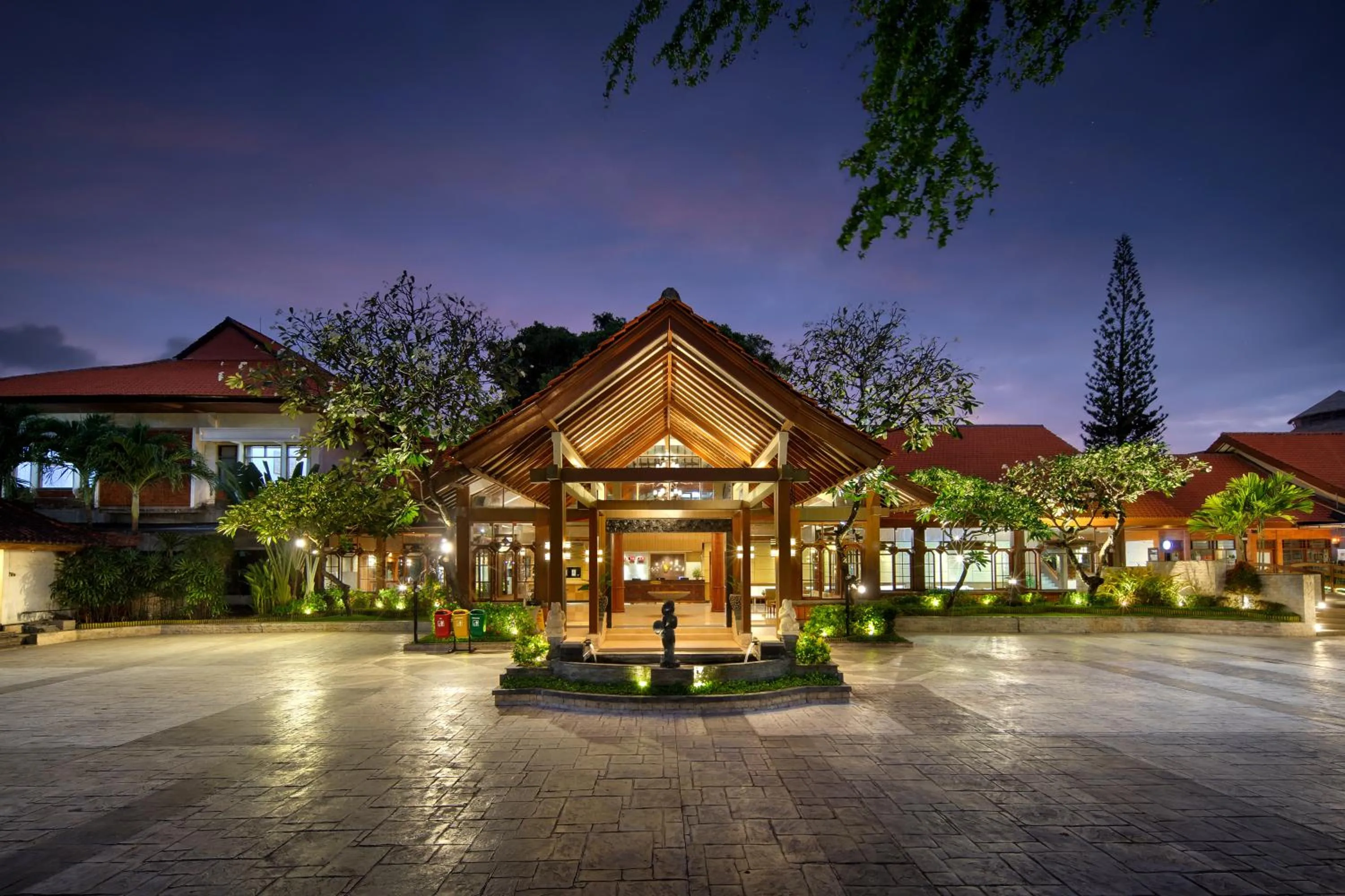 Lobby or reception in Grand Istana Rama Hotel