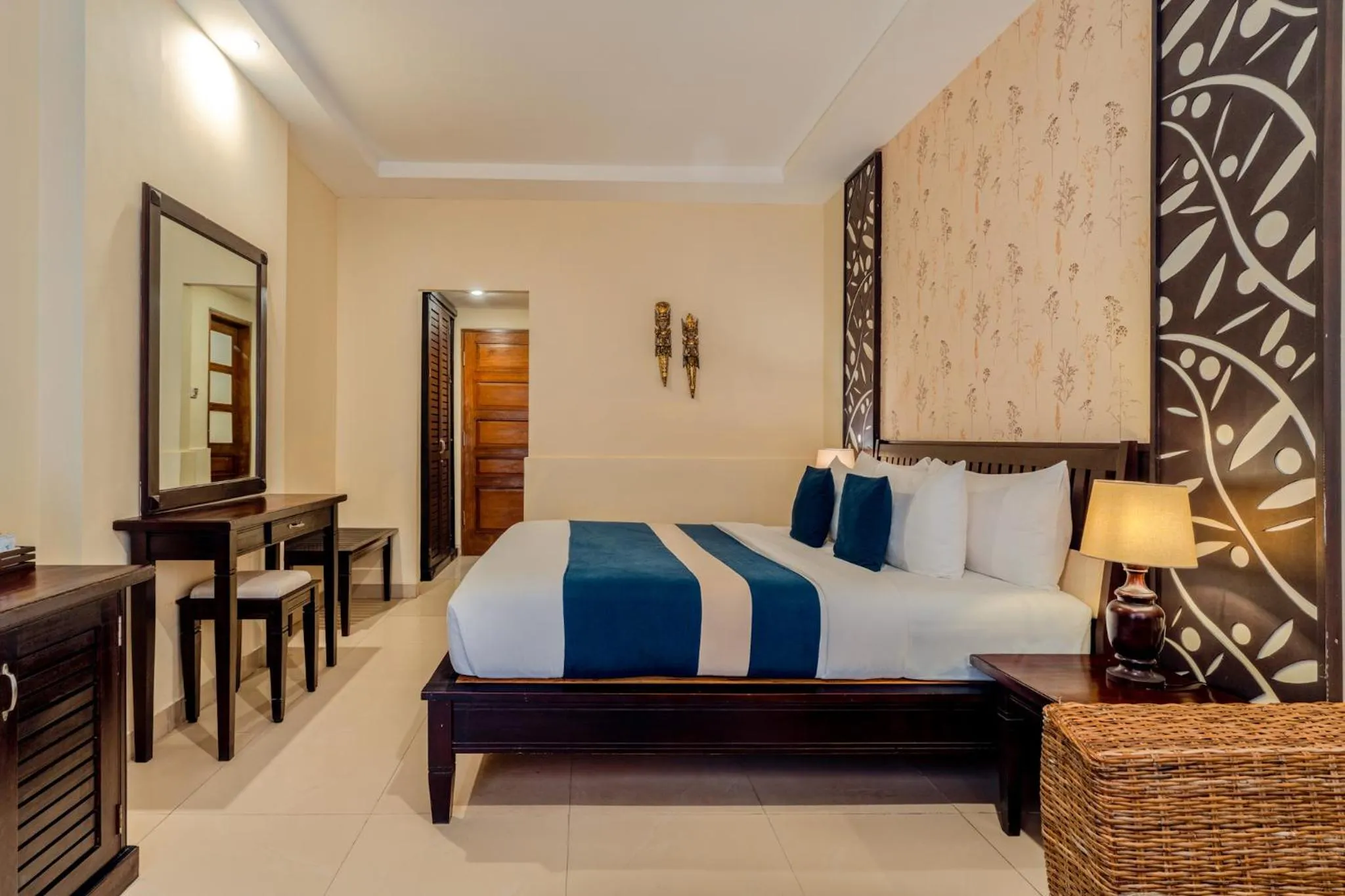 Photo of the whole room, Bed in Sri Phala Resort & Villa