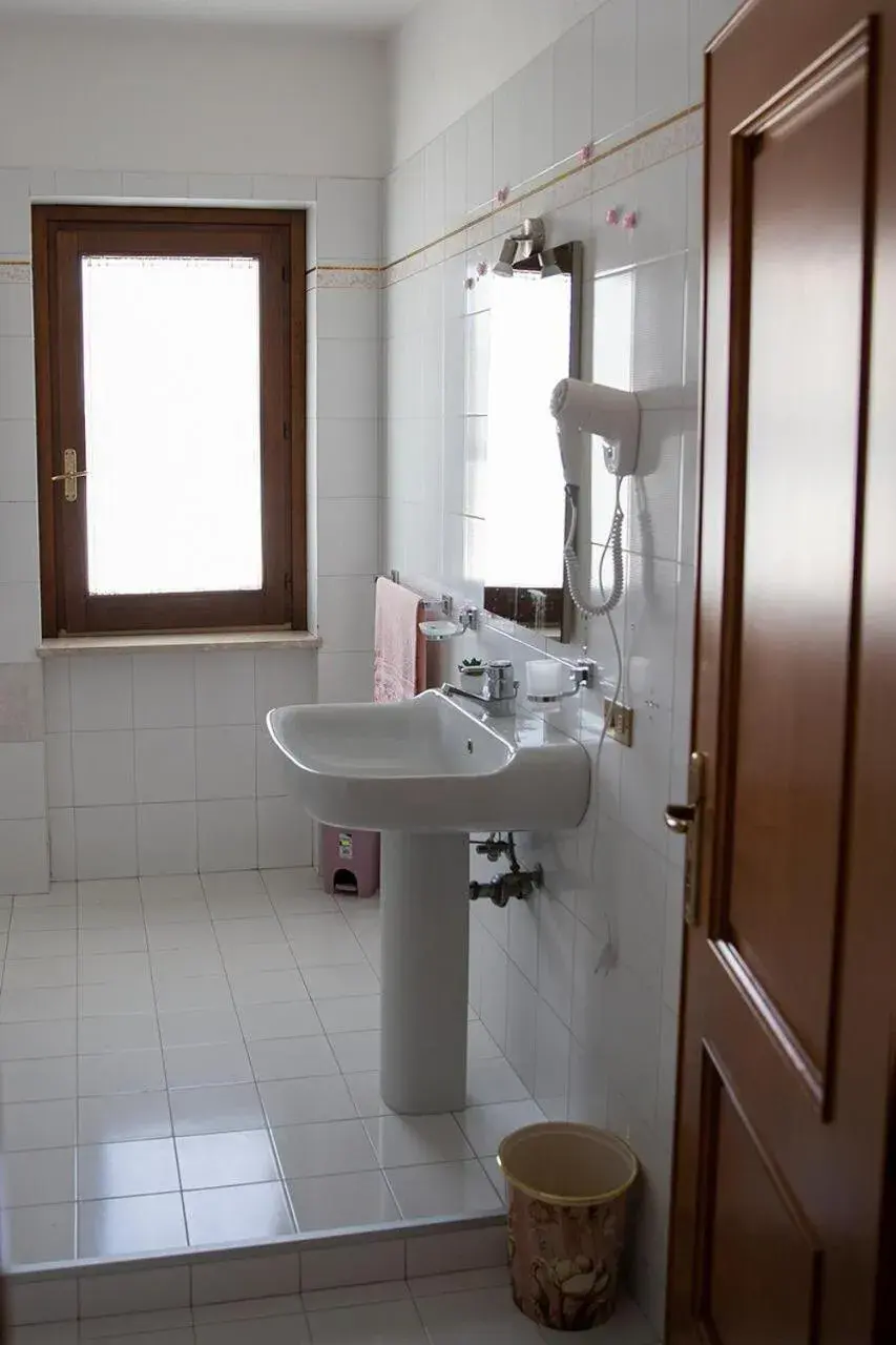 Double Room with Private Bathroom in B&B Le Magnolie Double Room with Private Bathroom in B&B Le Magnolie