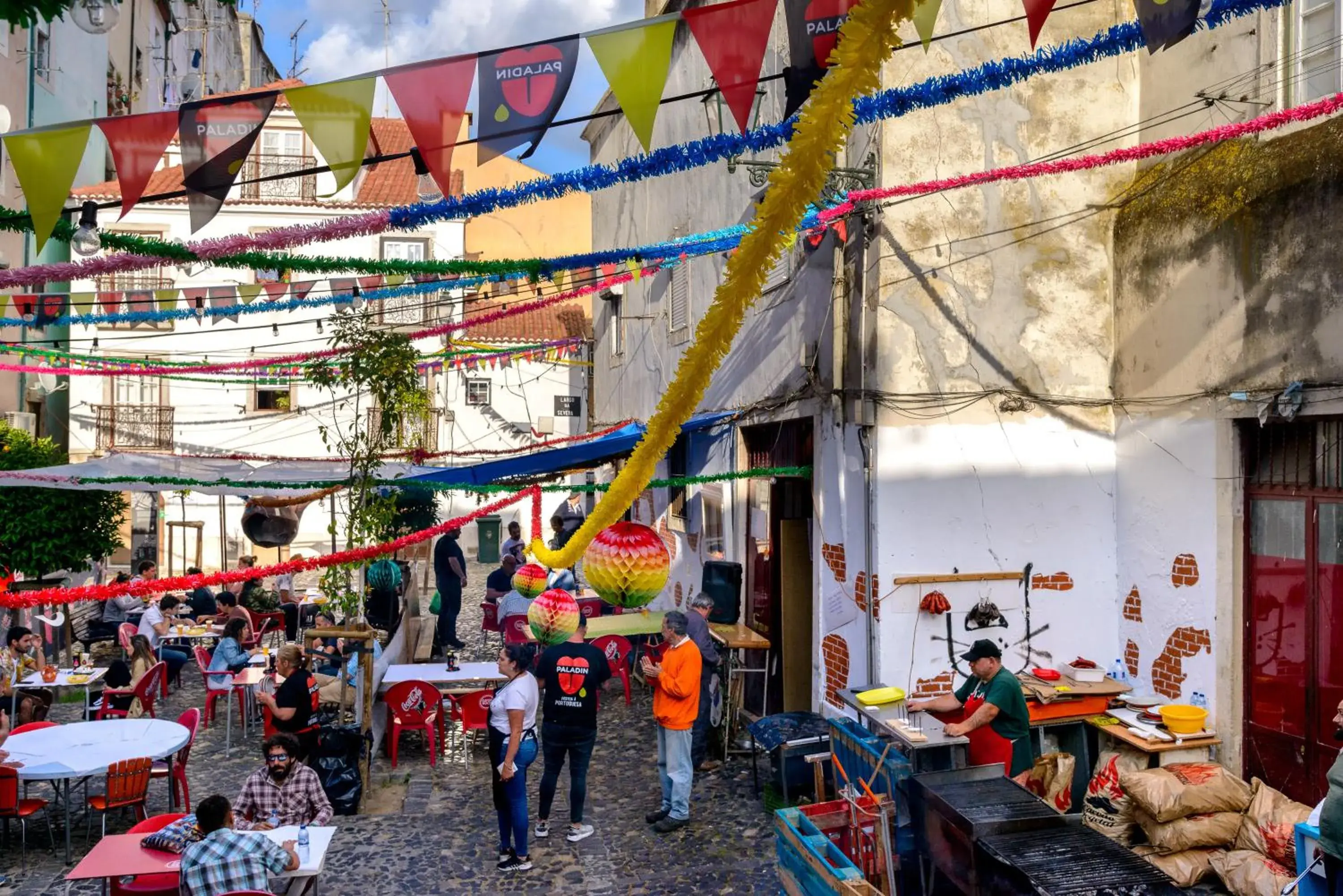 Restaurant/places to eat in Sitio dos Cavaleiros Daily Serviced Apartments Restaurant/places to eat in Sitio dos Cavaleiros Daily Serviced Apartments