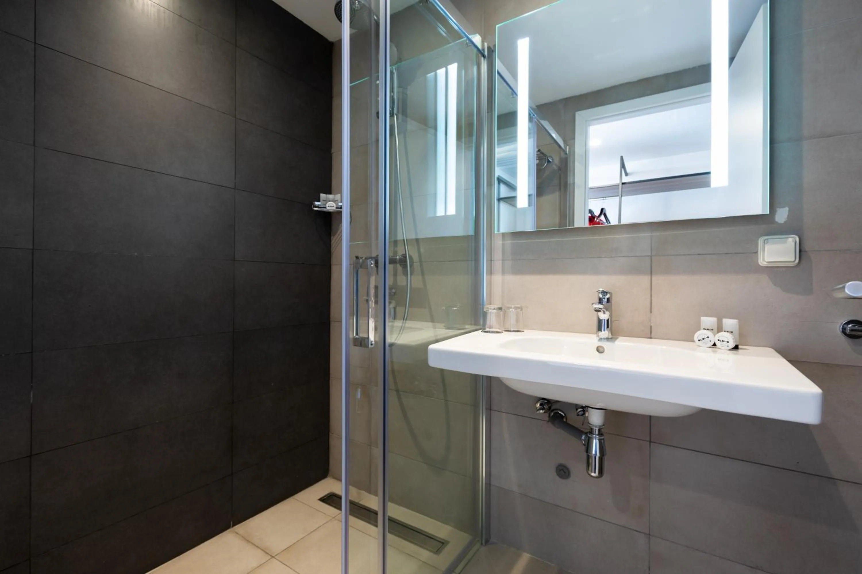 Standard Twin Room in ONOMO Airport Casablanca