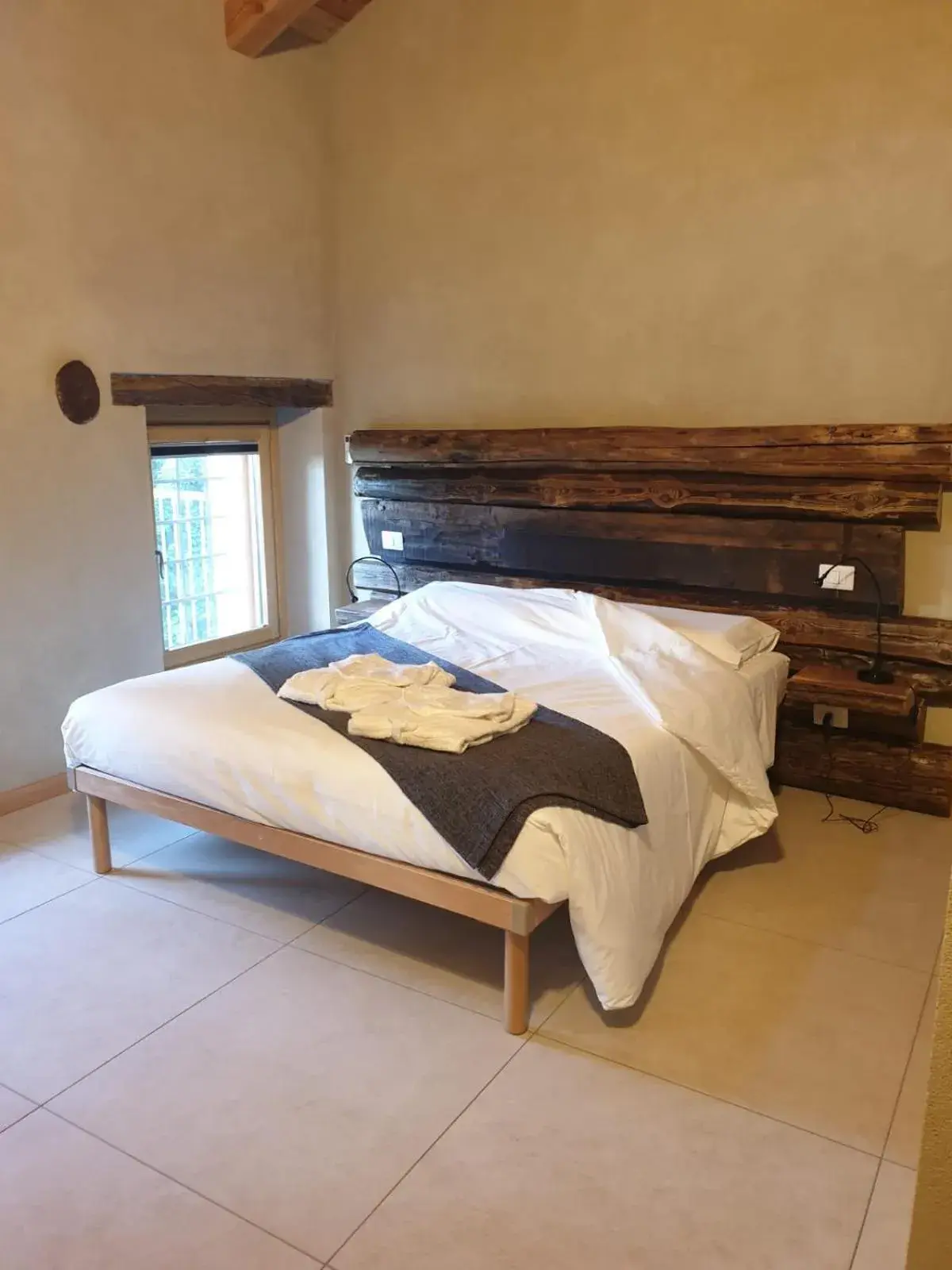 Deluxe Double Room with Balcony in L'uovo e la faina Deluxe Double Room with Balcony in L'uovo e la faina